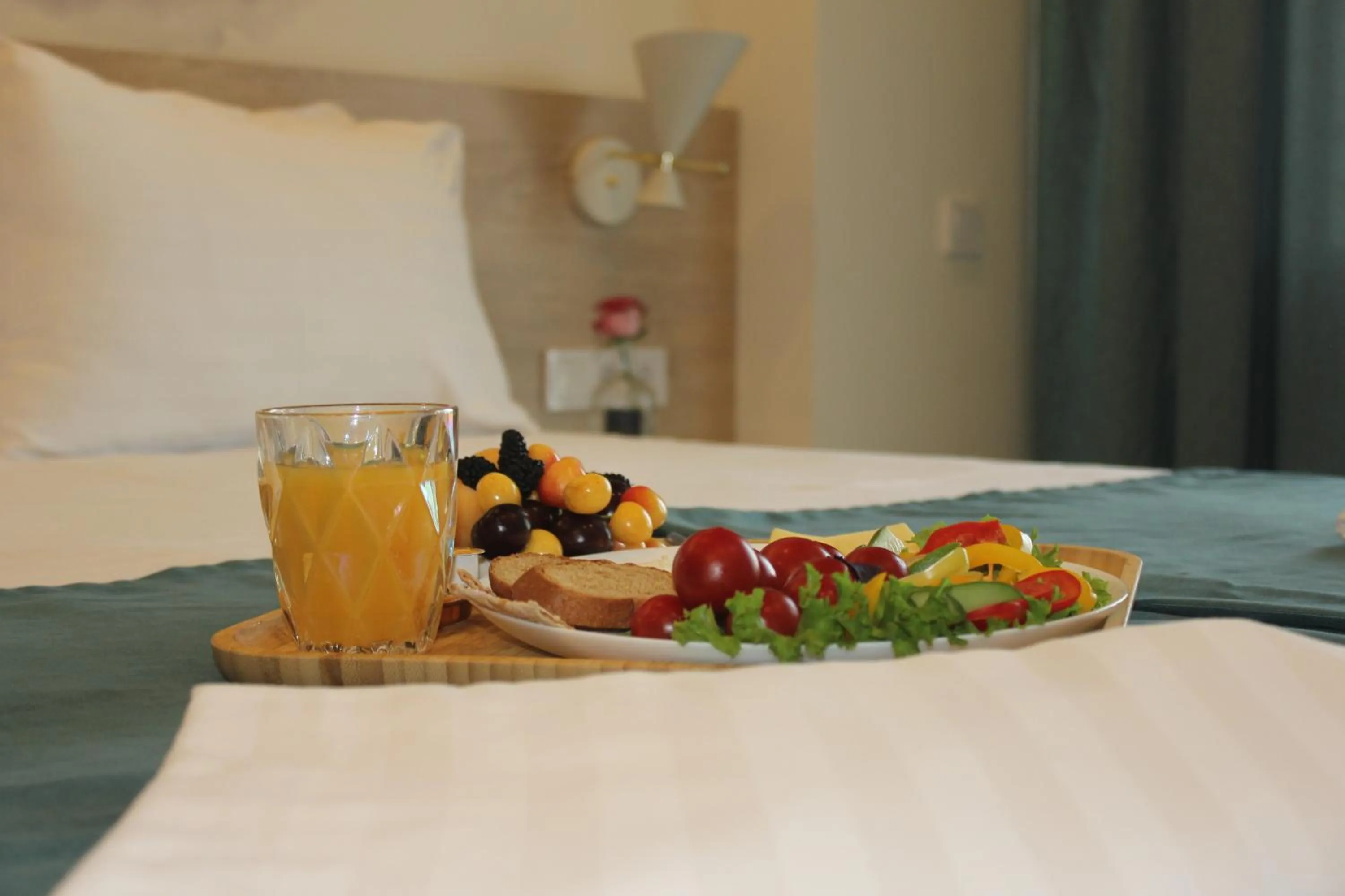 Breakfast, Bed in Rooftop Apart-Hotel