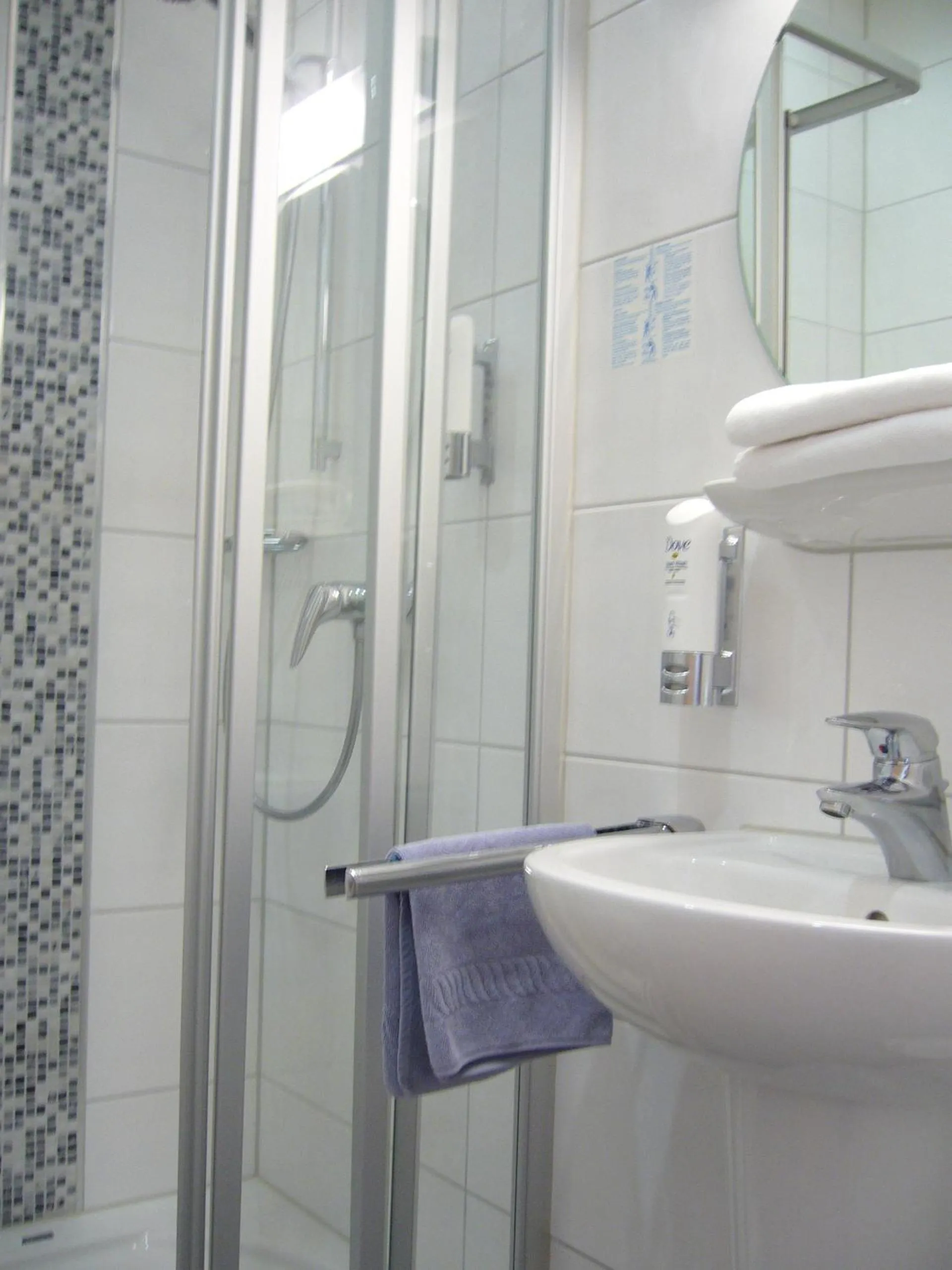 Bathroom in Hotel Alter Kranen