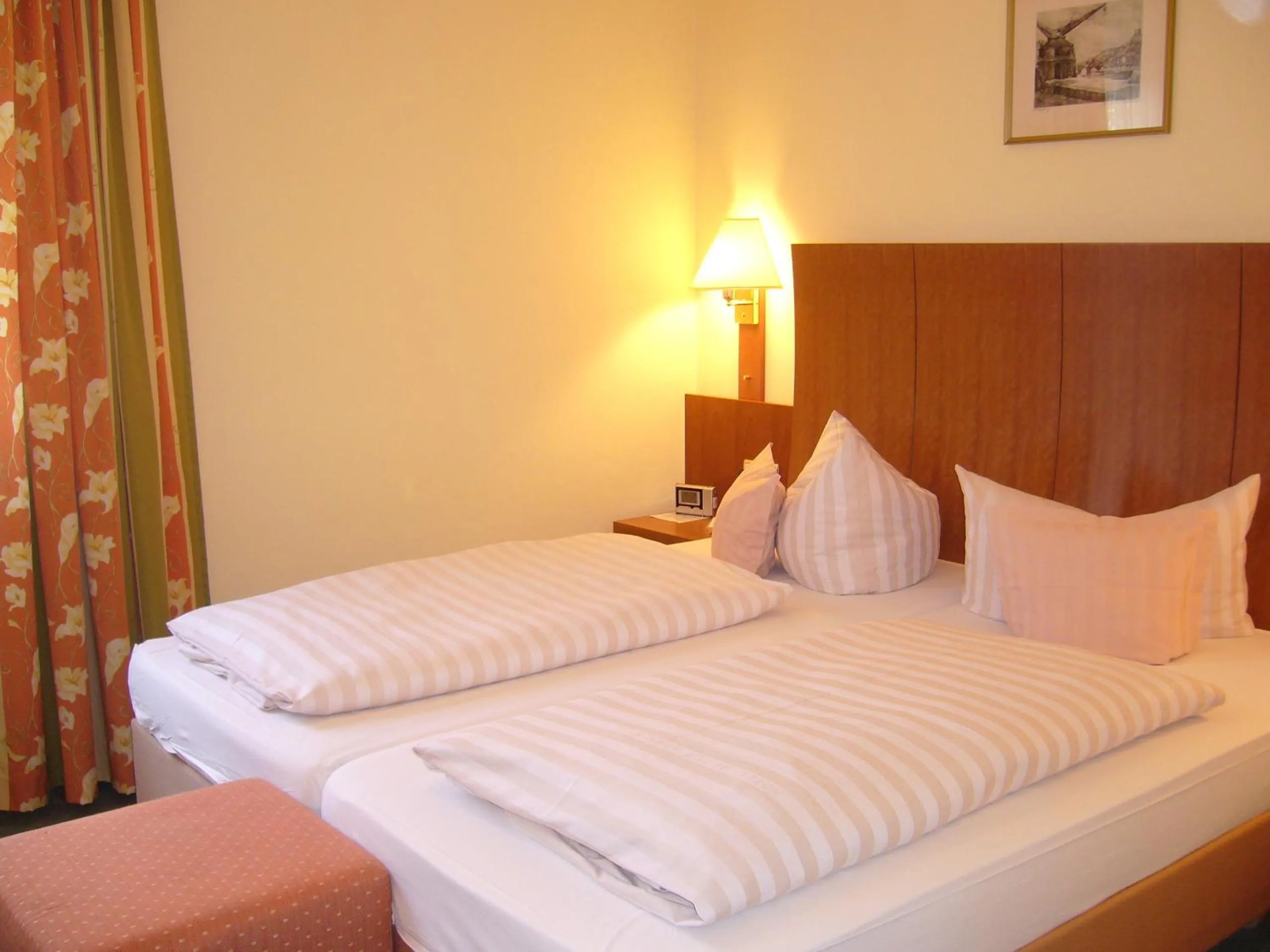 Bed in Hotel Alter Kranen