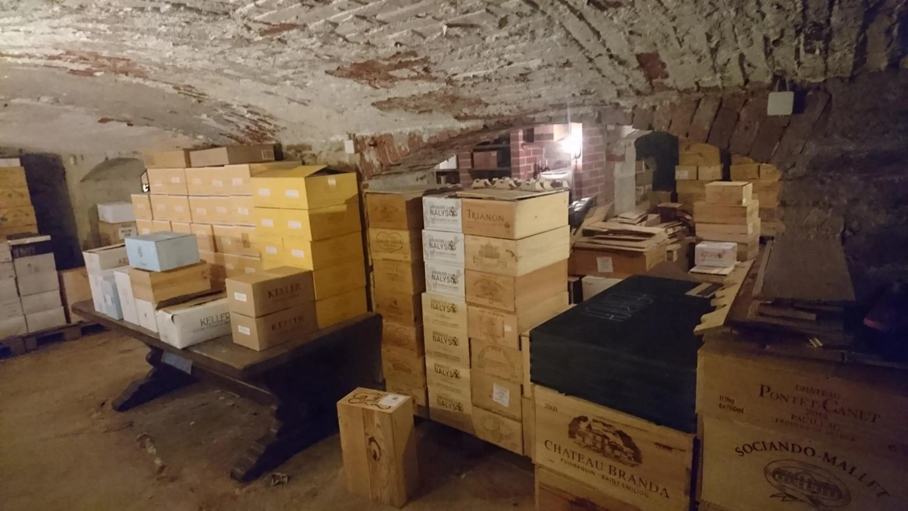 Alcoholic drinks in Wein-Hotel Auberge Mistral