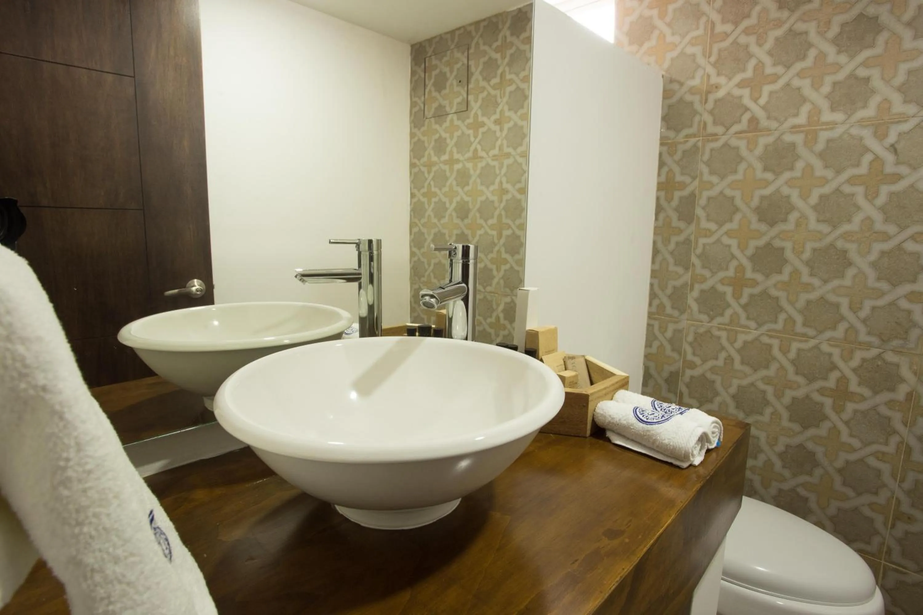 Toilet in Saint George Hotel - Spa & Temazcal