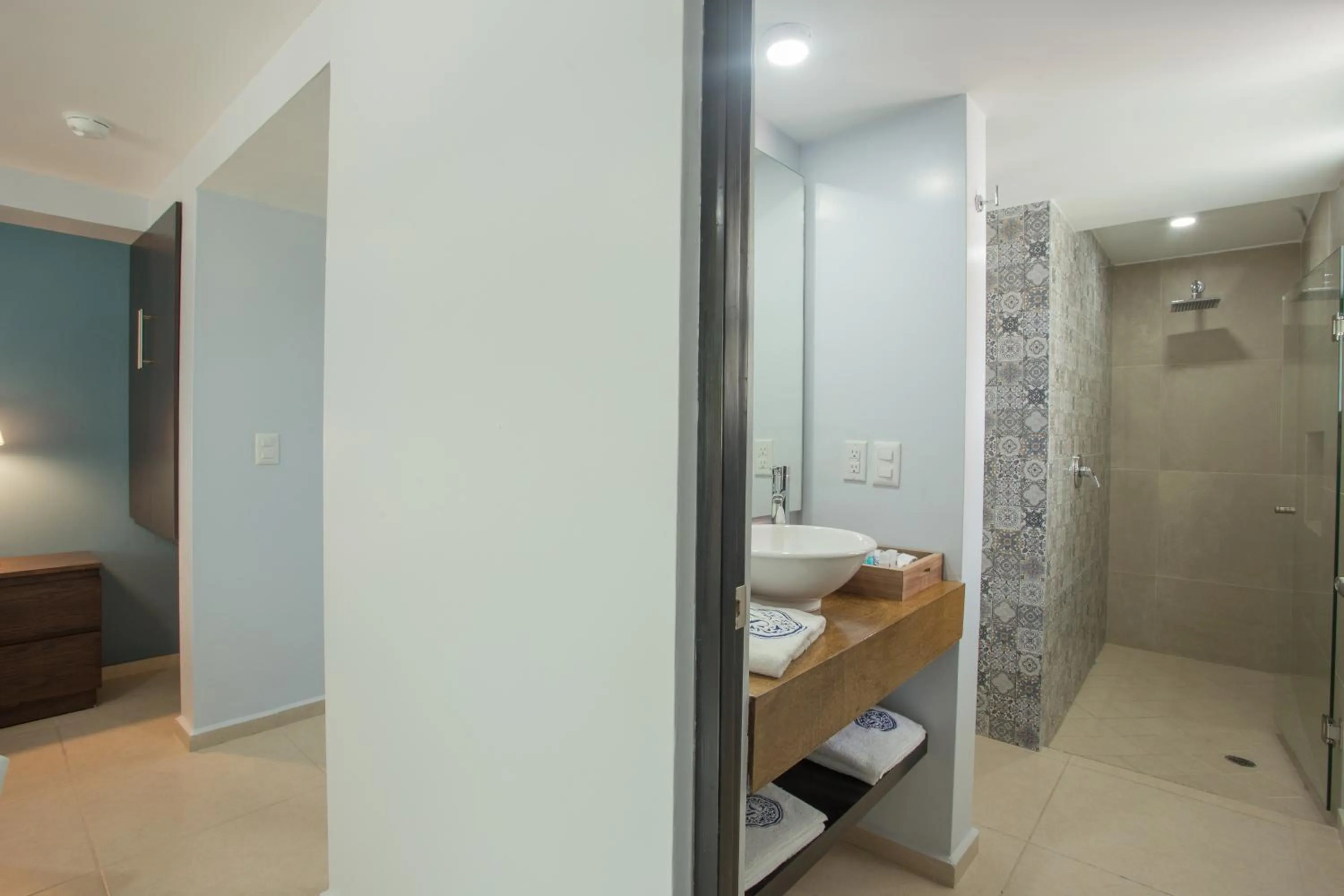 Shower in Saint George Hotel - Spa & Temazcal