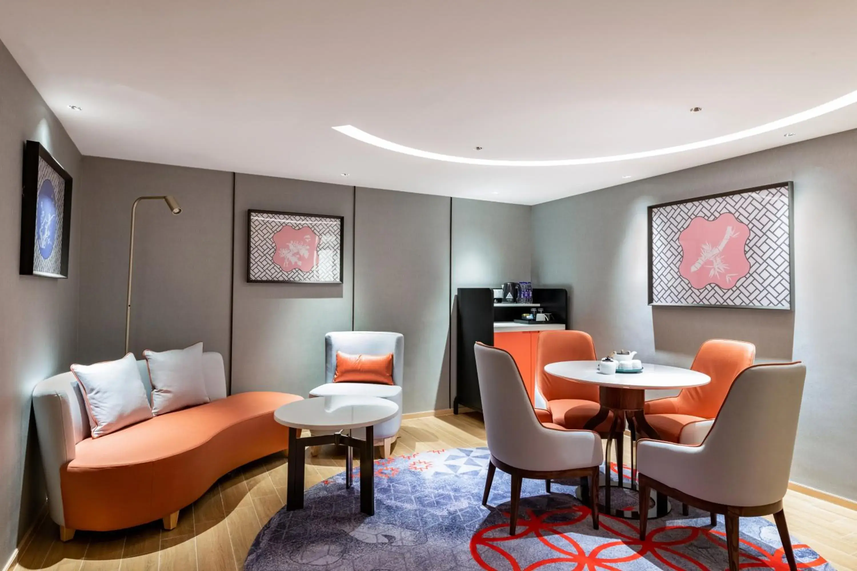 Living room in voco Guangzhou Shifu by IHG - Free Shuttle Bus & Buyer Registration Counter During Canton Fair Living room in voco Guangzhou Shifu by IHG - Free Shuttle Bus & Buyer Registration Counter During Canton Fair