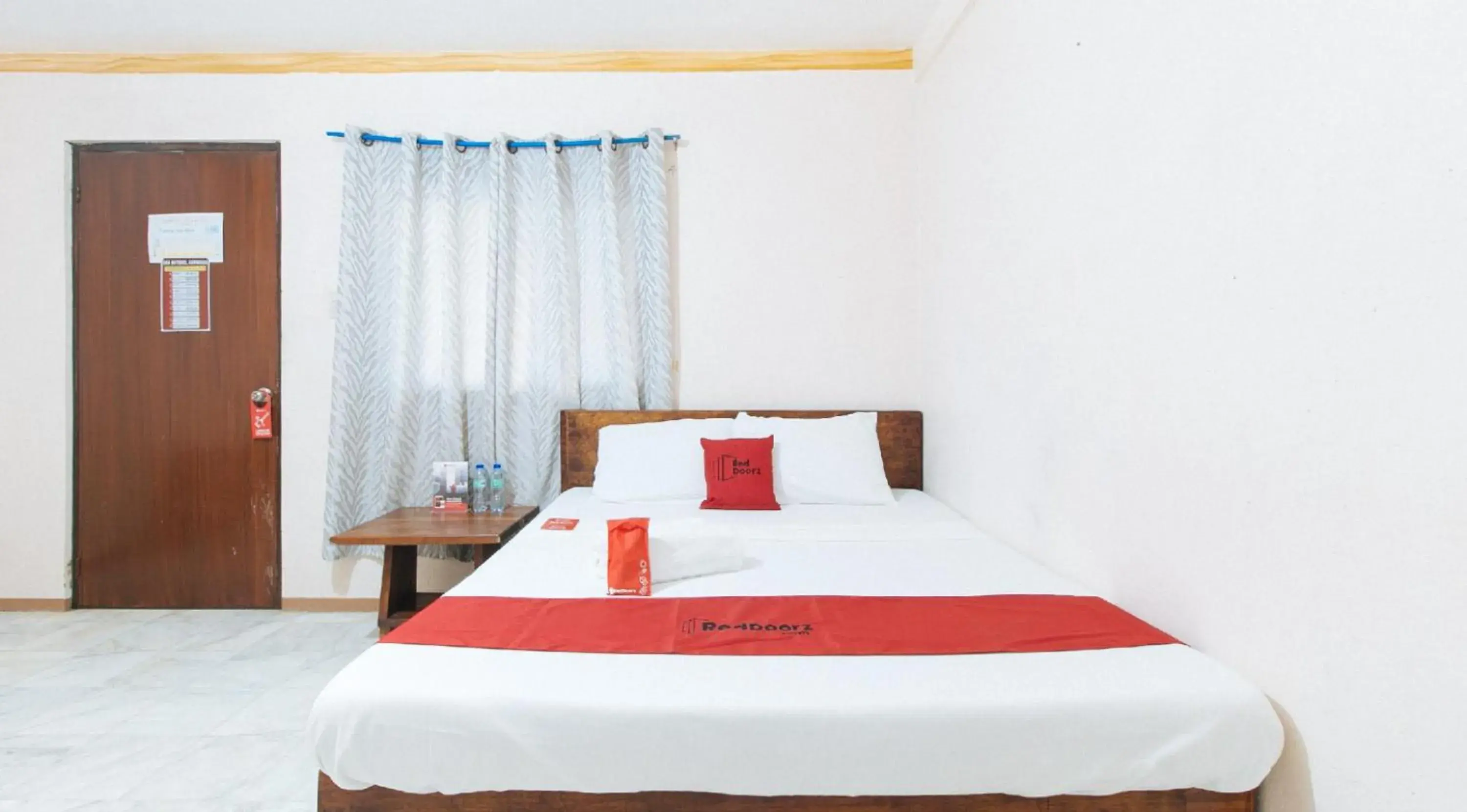 Bed in RedDoorz Hostel at Megans Paradisio Beach Resort Bed in RedDoorz Hostel at Megans Paradisio Beach Resort