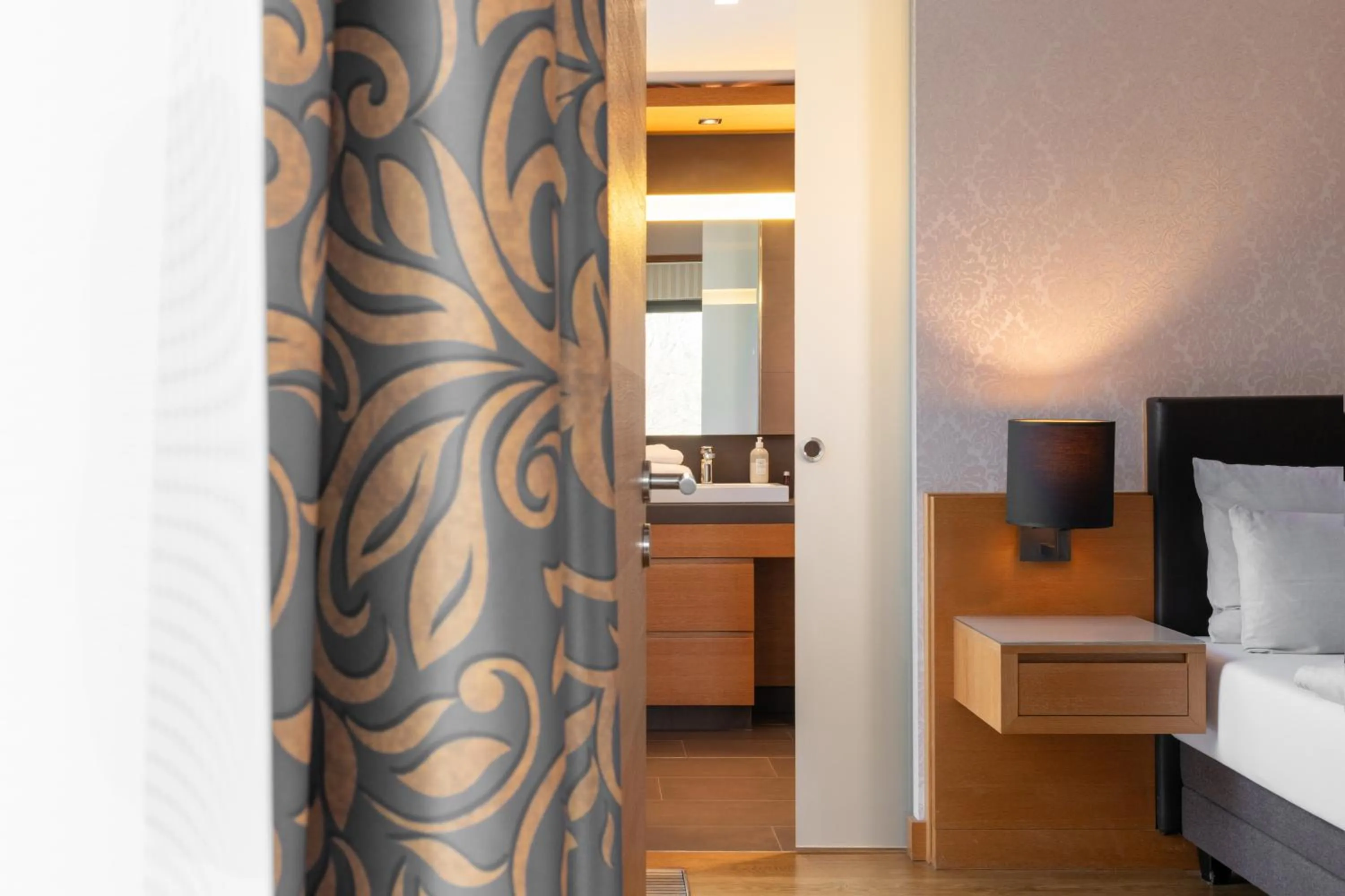 Bedroom, Bed in Schlossgut Gross Schwansee