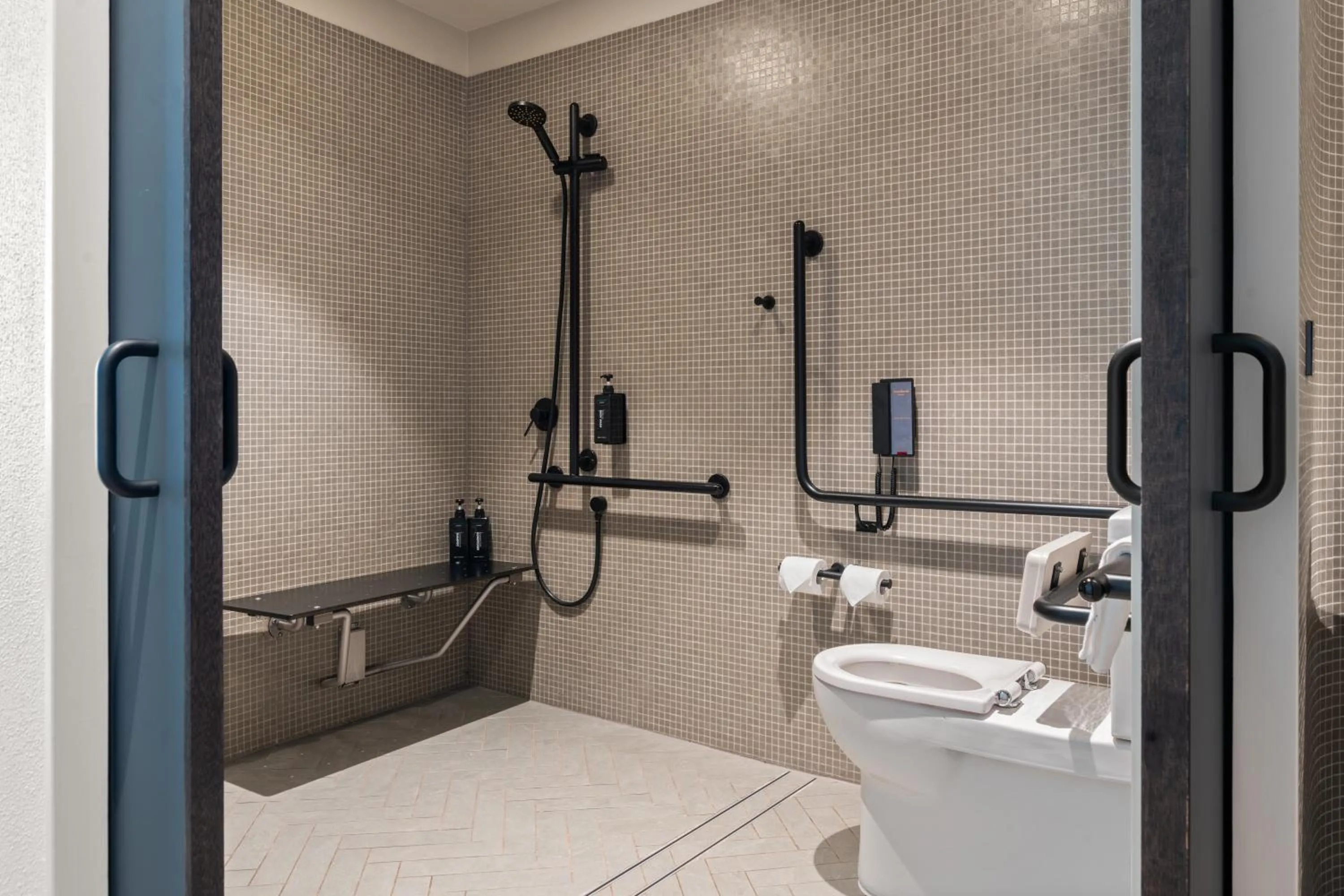 Shower in Crystalbrook Kingsley