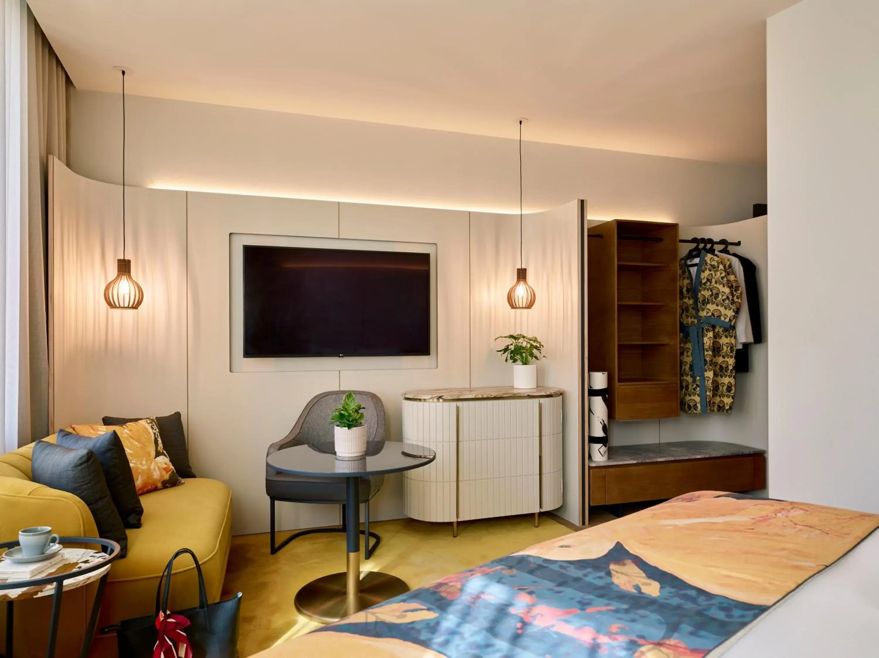 TV and multimedia, Bed in Crystalbrook Kingsley TV and multimedia, Bed in Crystalbrook Kingsley