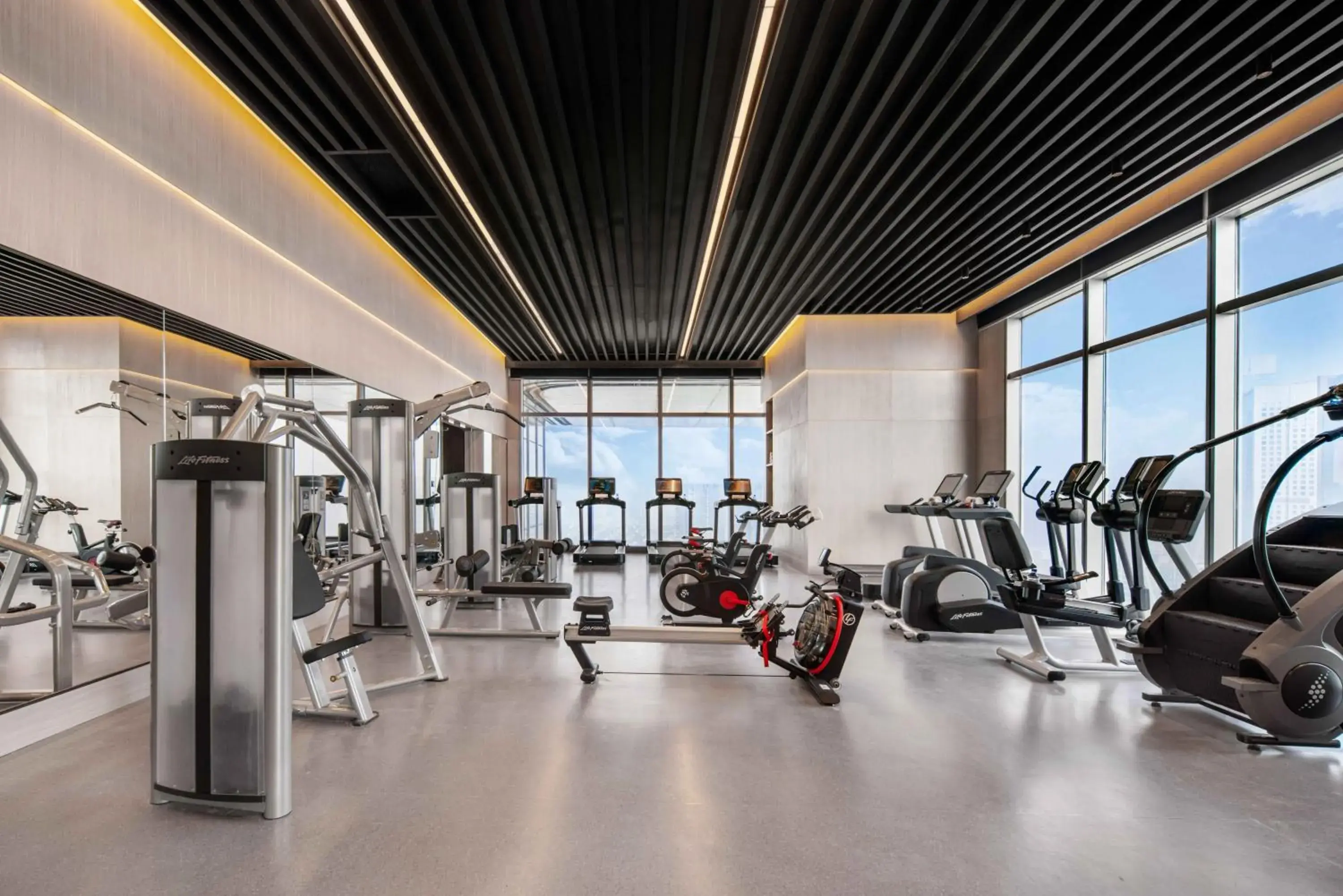 Fitness centre/facilities in Grand Bay Hotel Chengdu Fitness centre/facilities in Grand Bay Hotel Chengdu