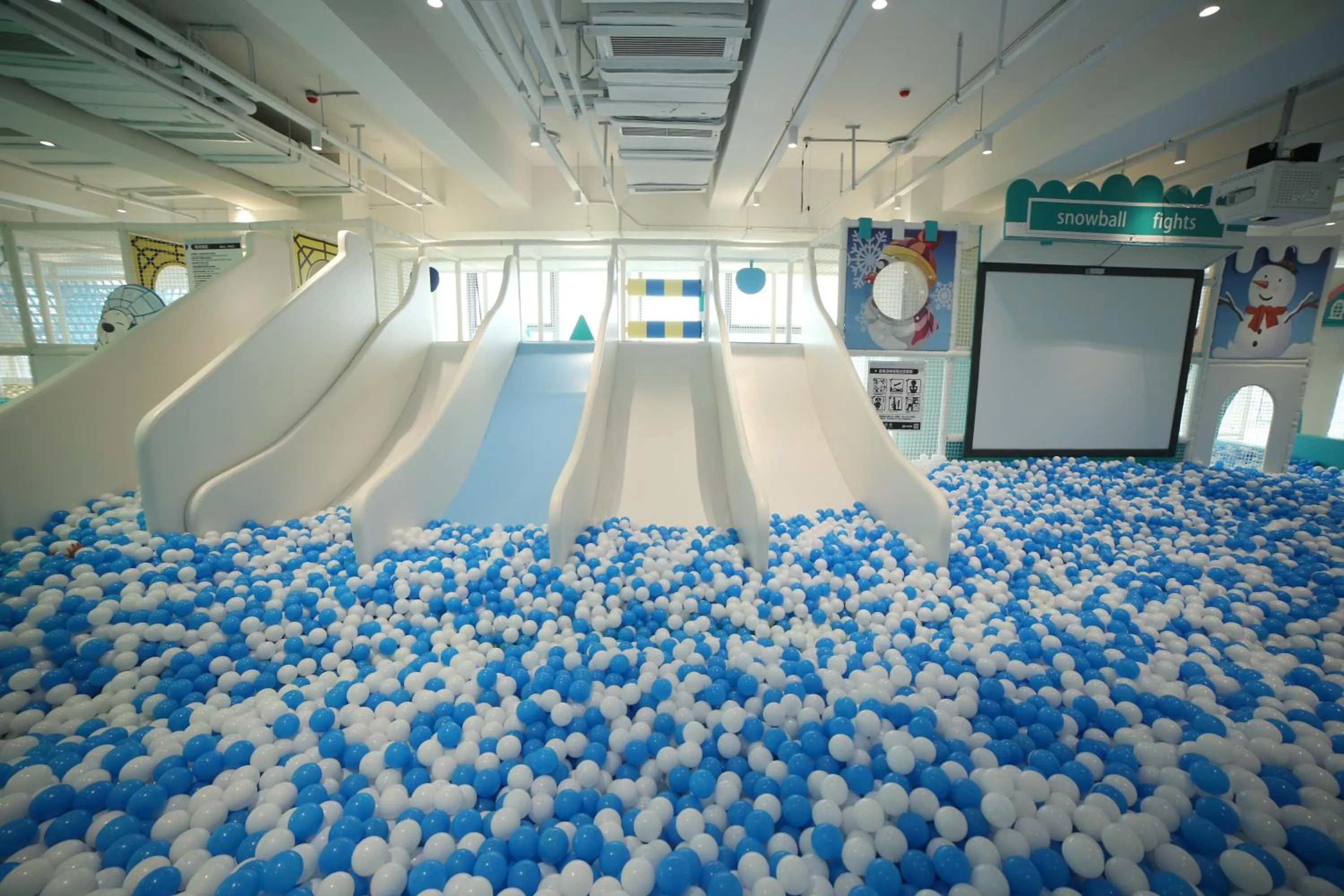 Kids's club in Grand Bay Hotel Chengdu