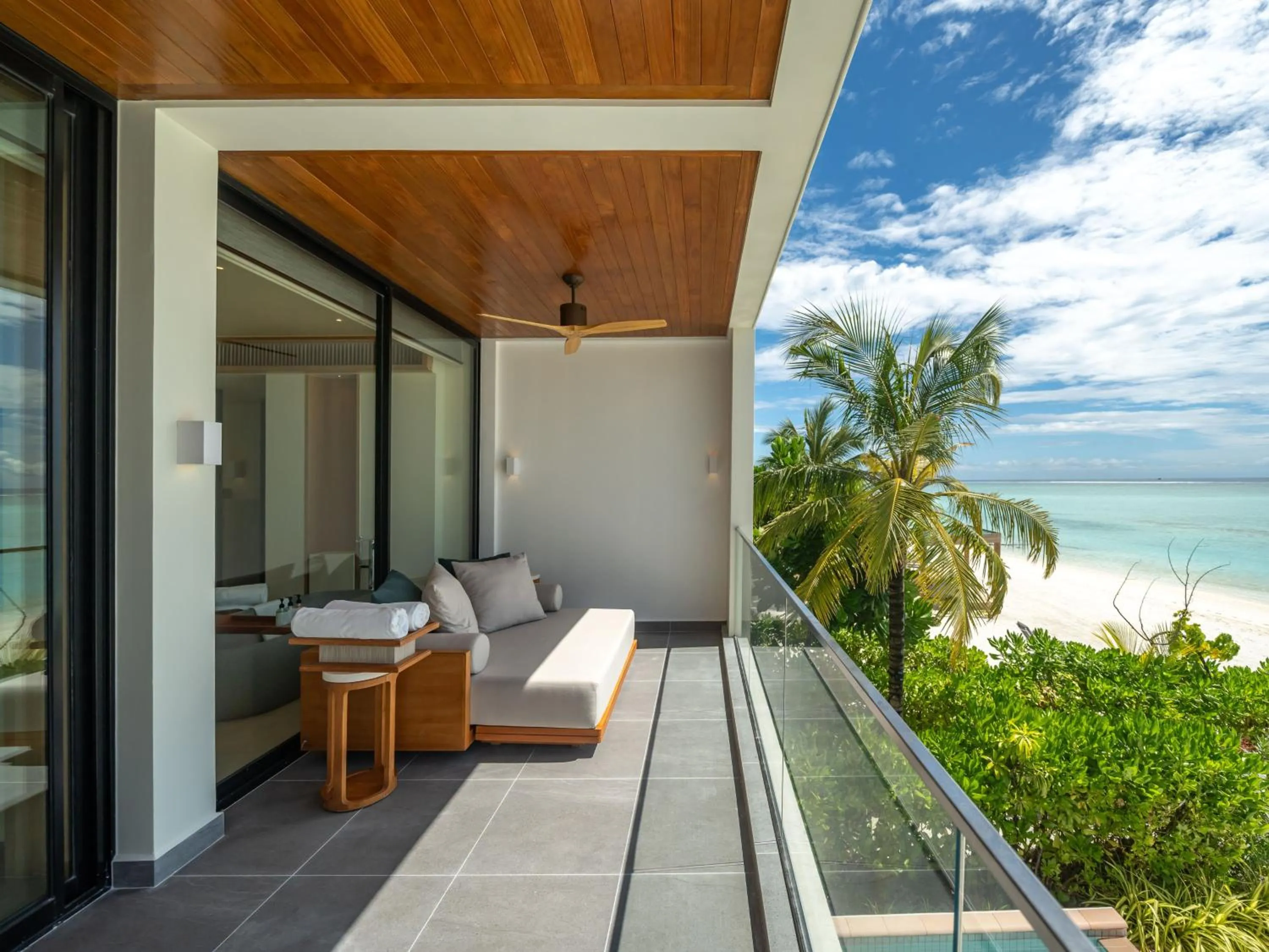 Patio in Kuda Villingili Maldives, Free Return Transfers 03 nights & above