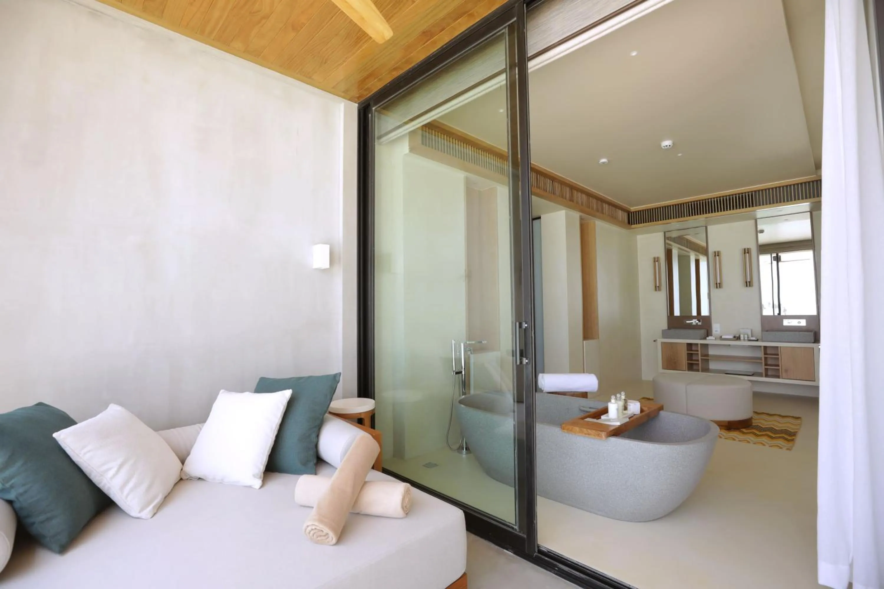 Bathroom in Kuda Villingili Maldives, Free Return Transfers 03 nights & above