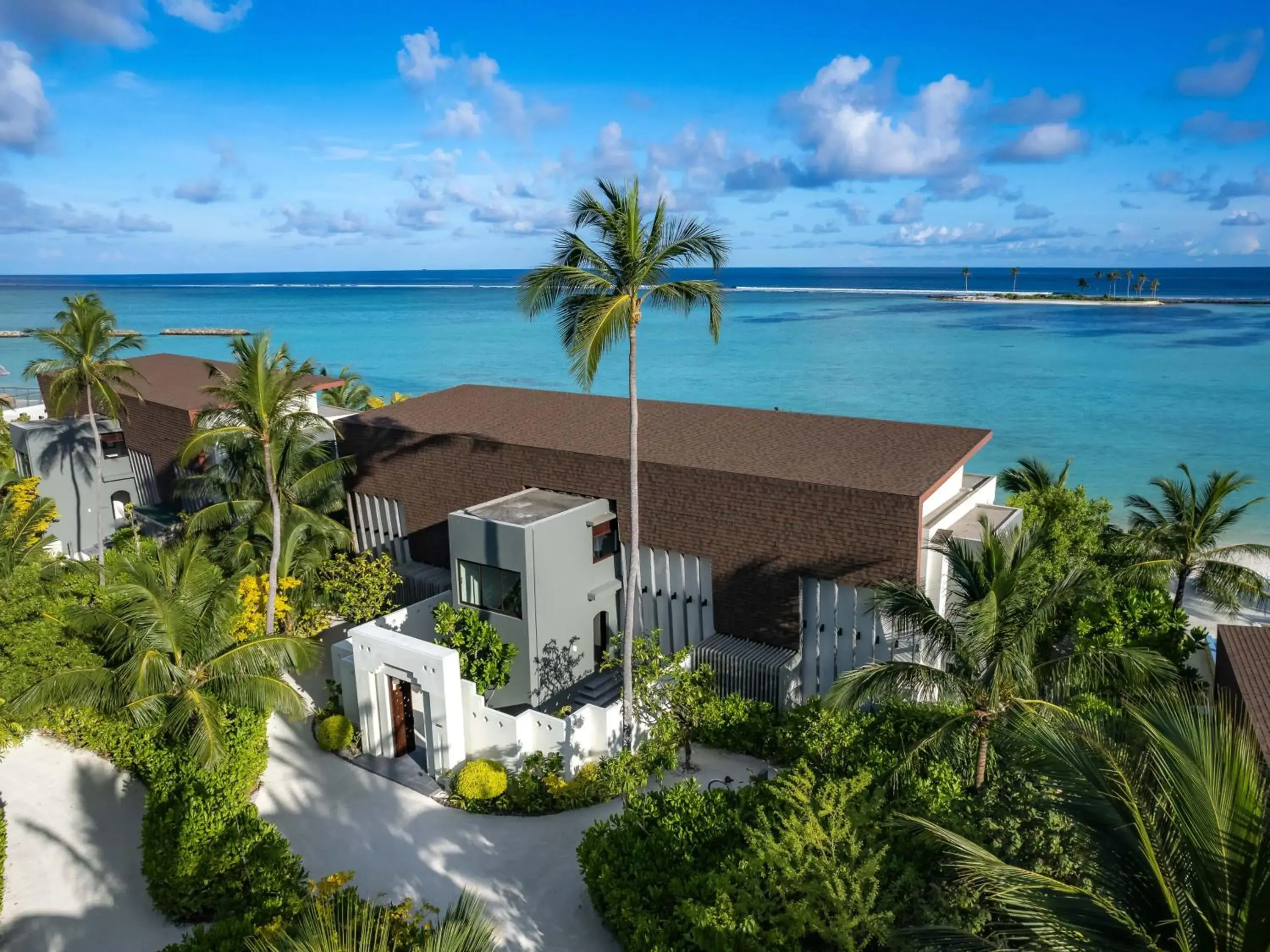 Property building in Kuda Villingili Maldives, Free Return Transfers 03 nights & above Property building in Kuda Villingili Maldives, Free Return Transfers 03 nights & above