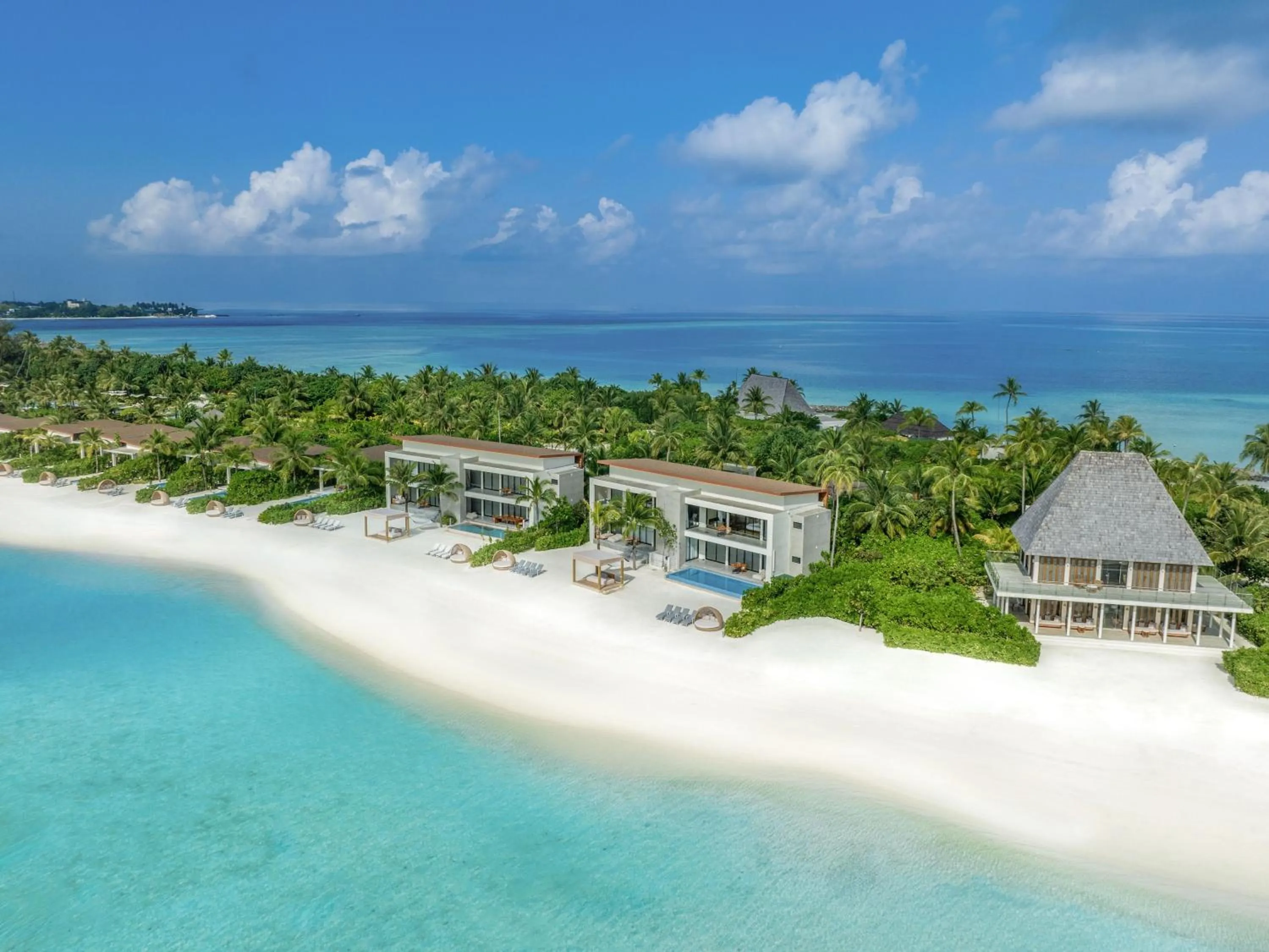 Property building in Kuda Villingili Maldives, Free Return Transfers 03 nights & above
