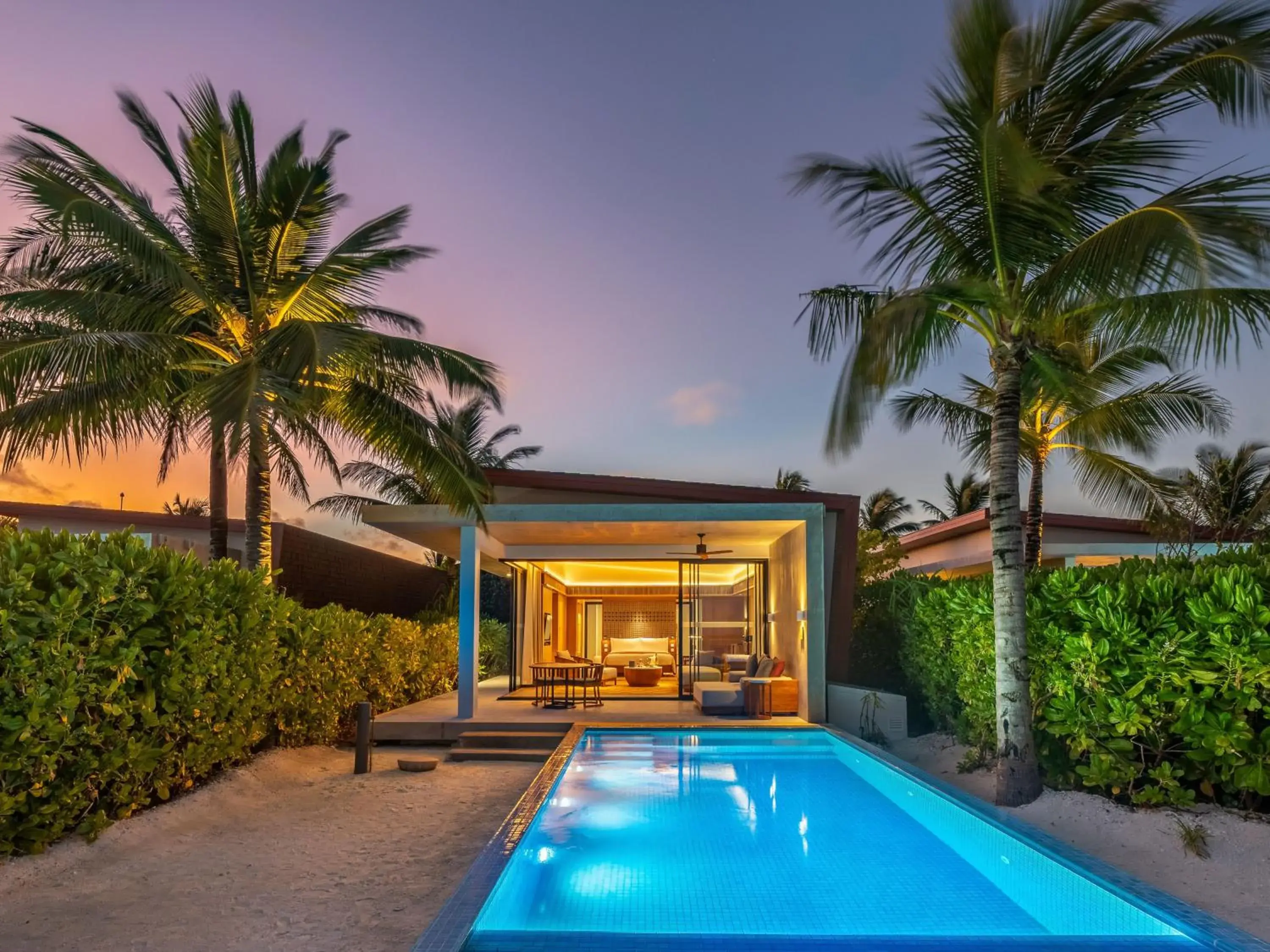 Property building in Kuda Villingili Maldives, Free Return Transfers 03 nights & above Property building in Kuda Villingili Maldives, Free Return Transfers 03 nights & above