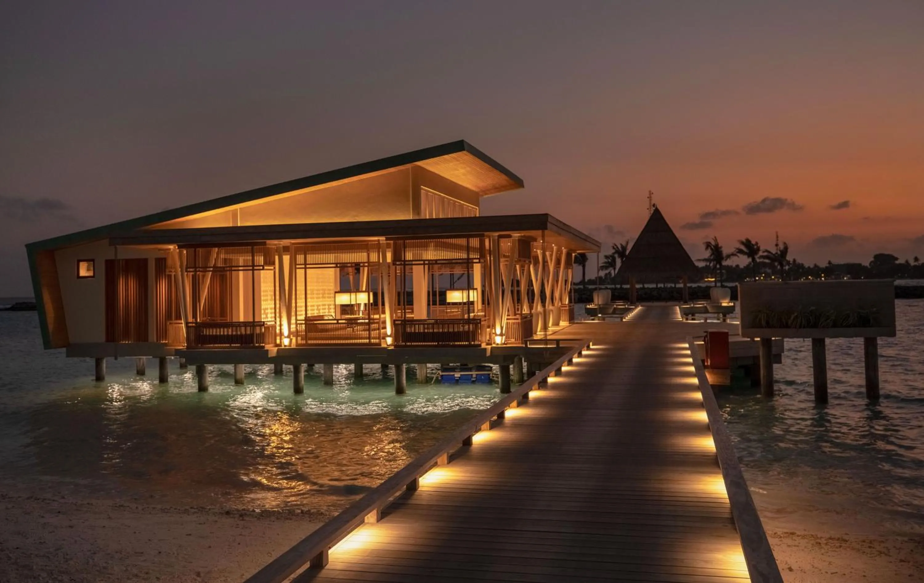 Lobby or reception in Kuda Villingili Maldives, Free Return Transfers 03 nights & above