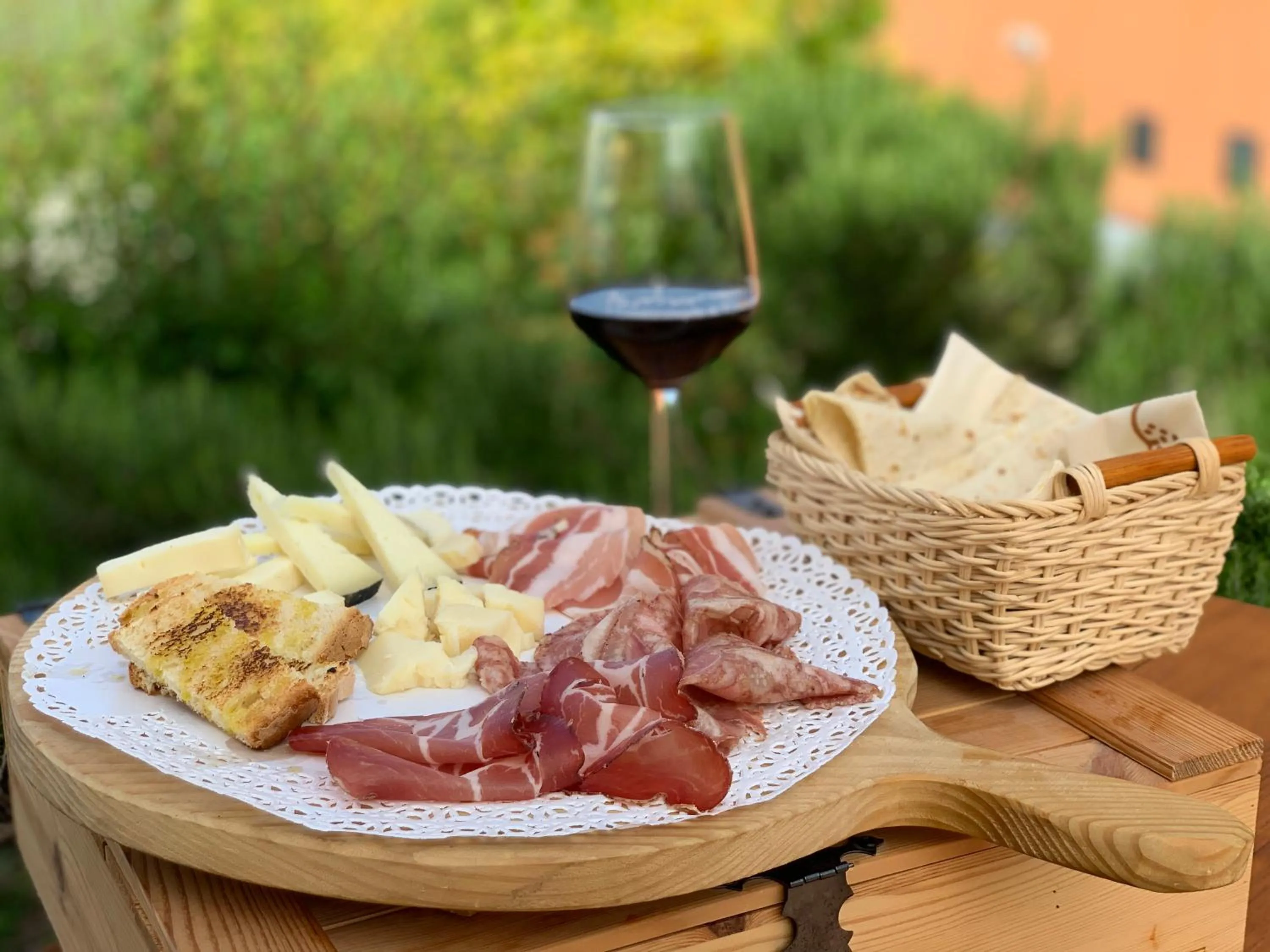 Restaurant/places to eat in Collina dei Poeti