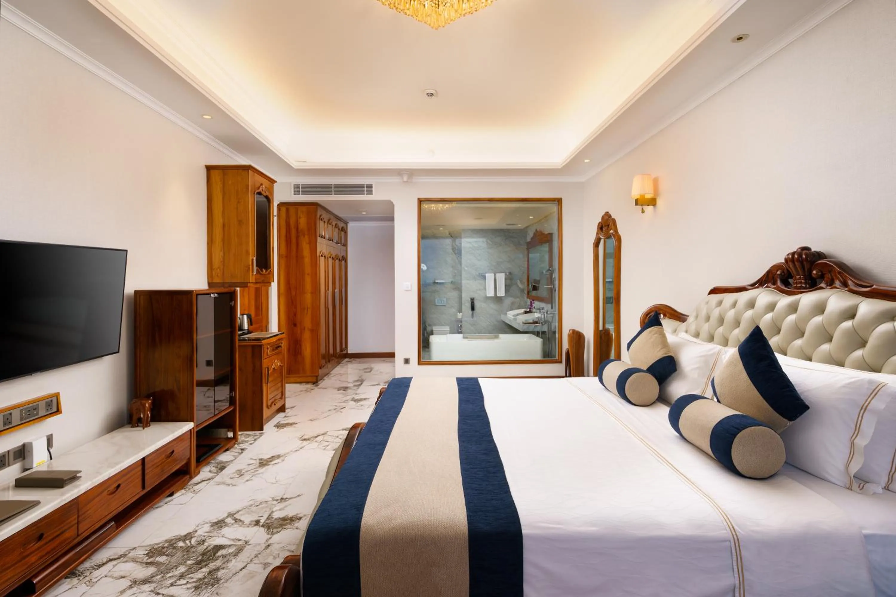 Photo of the whole room, Bed in Araliya Beach Resort & Spa Unawatuna- Where you meet the sea all year