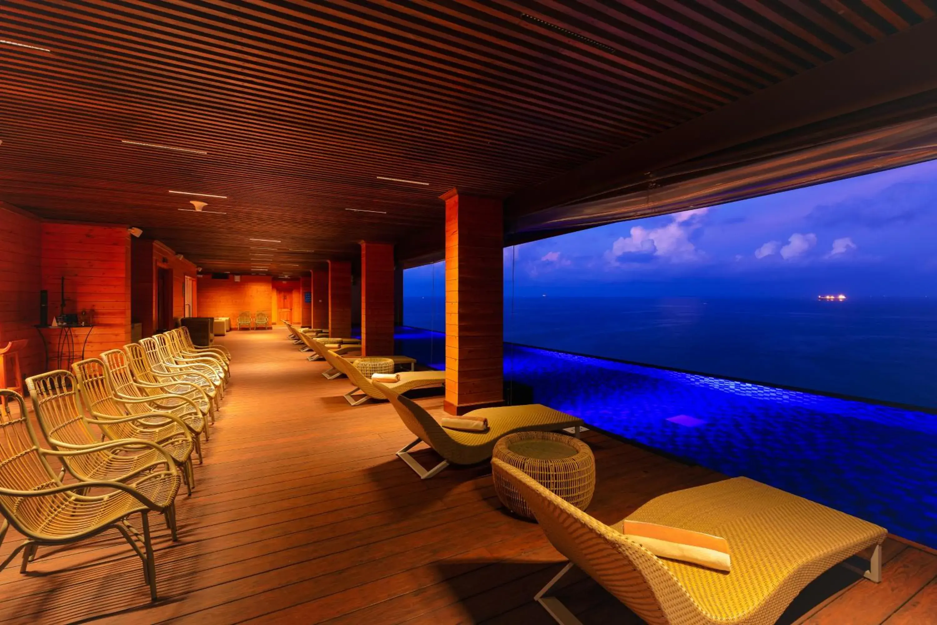 Swimming pool in Araliya Beach Resort & Spa Unawatuna- Where you meet the sea all year Swimming pool in Araliya Beach Resort & Spa Unawatuna- Where you meet the sea all year