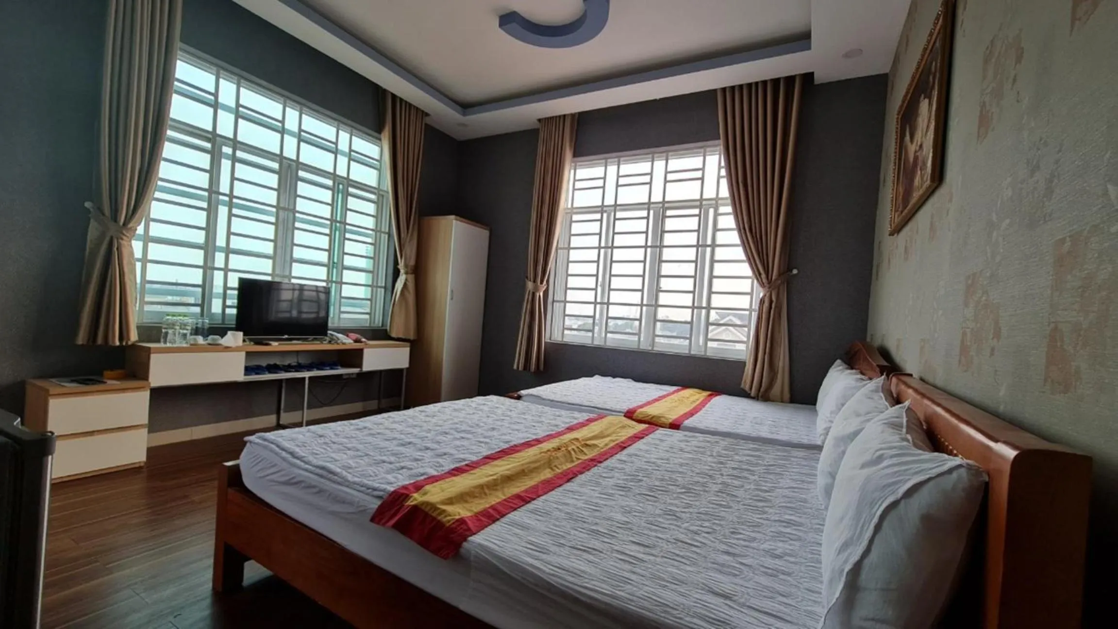 Property building, Bed in Sky Hotel