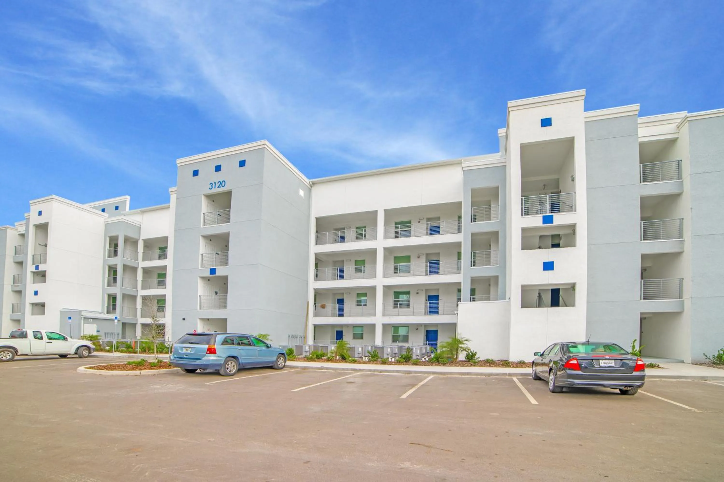 Property building in Updated Condo, 5 mi to Disney, On-site Water Park