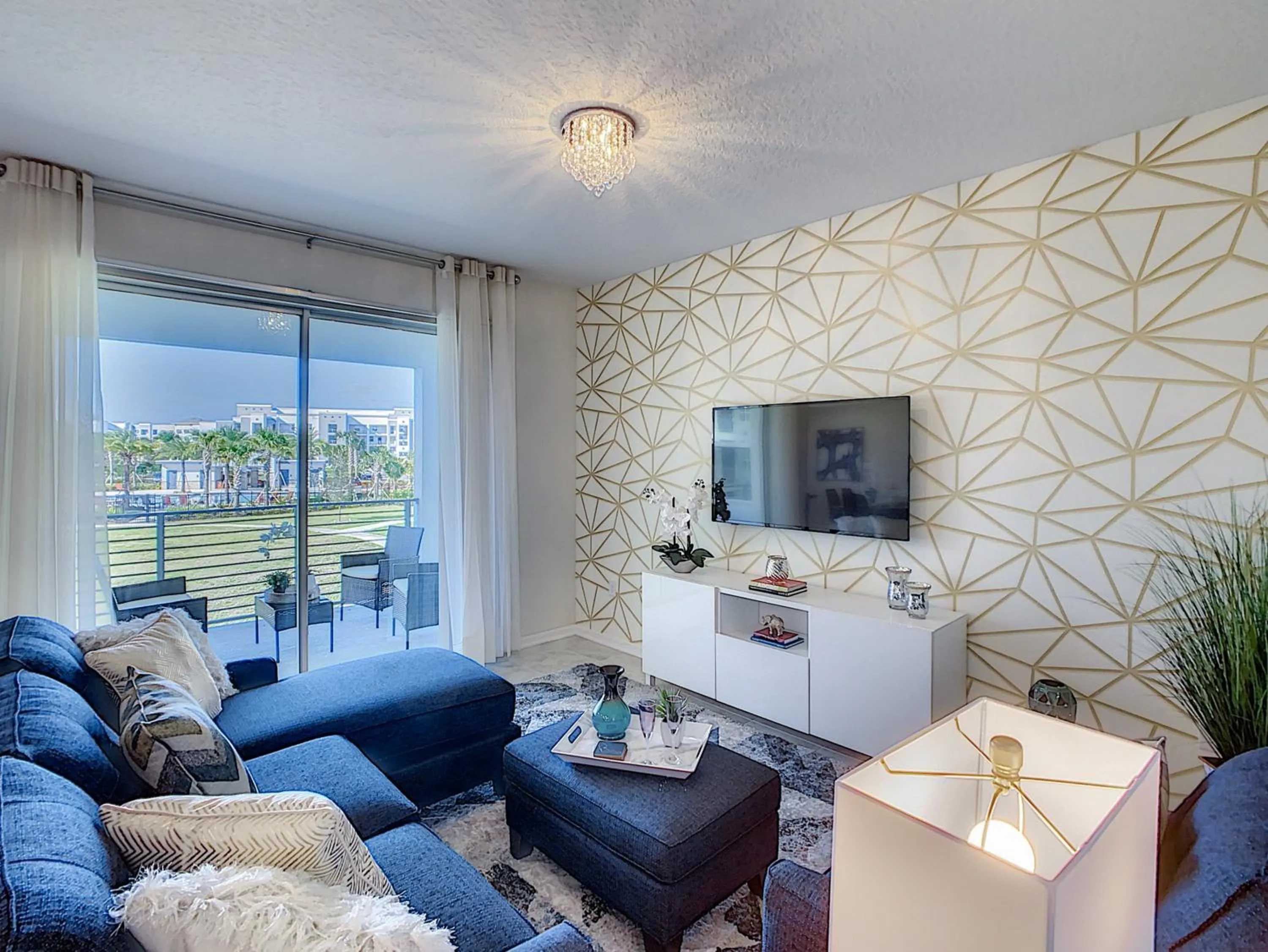 Updated Condo, 5 mi to Disney, On-site Water Park