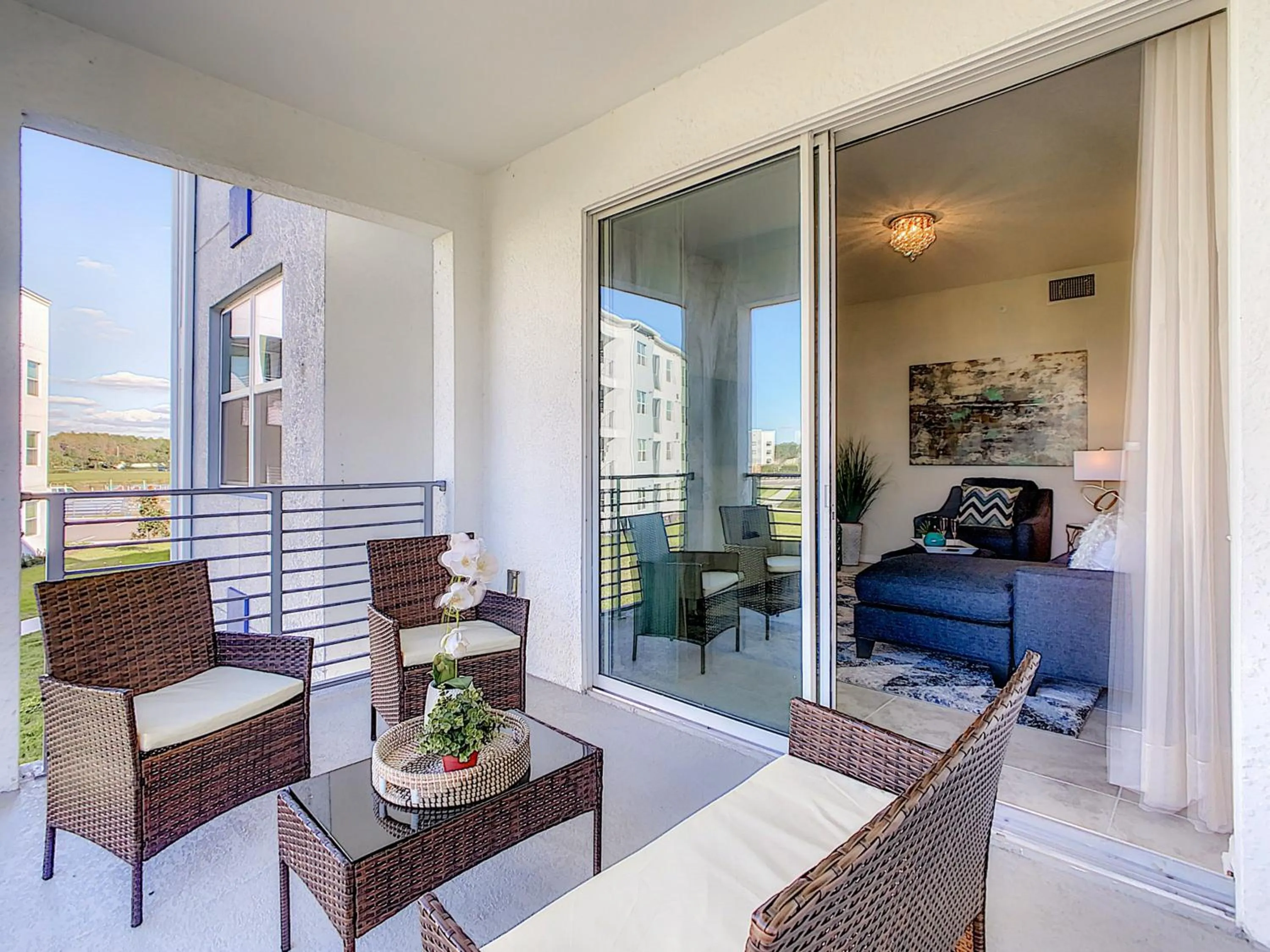 Updated Condo, 5 mi to Disney, On-site Water Park