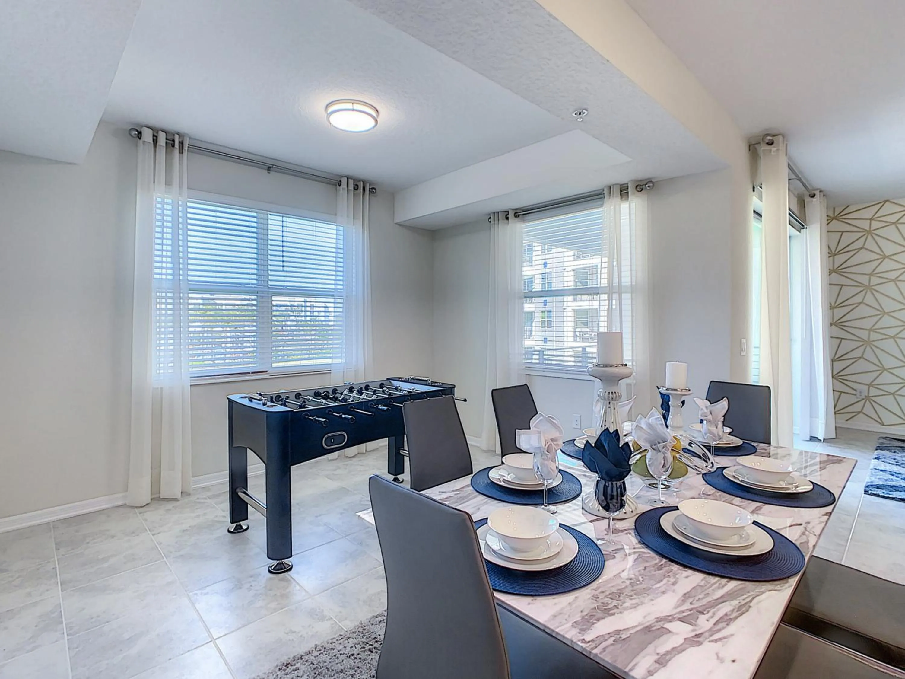 Updated Condo, 5 mi to Disney, On-site Water Park