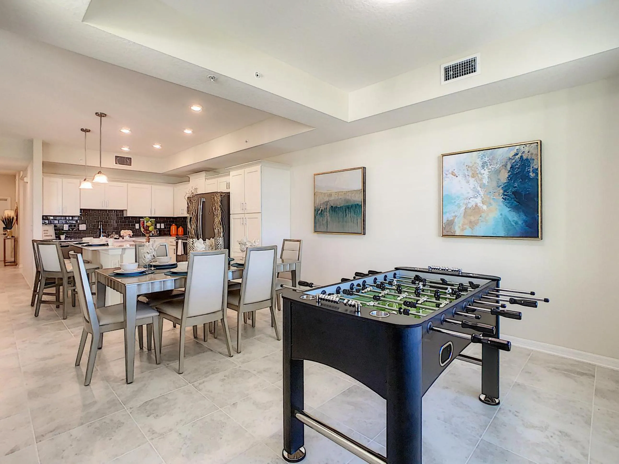 Modern Condo near Disney Foosball Water Park