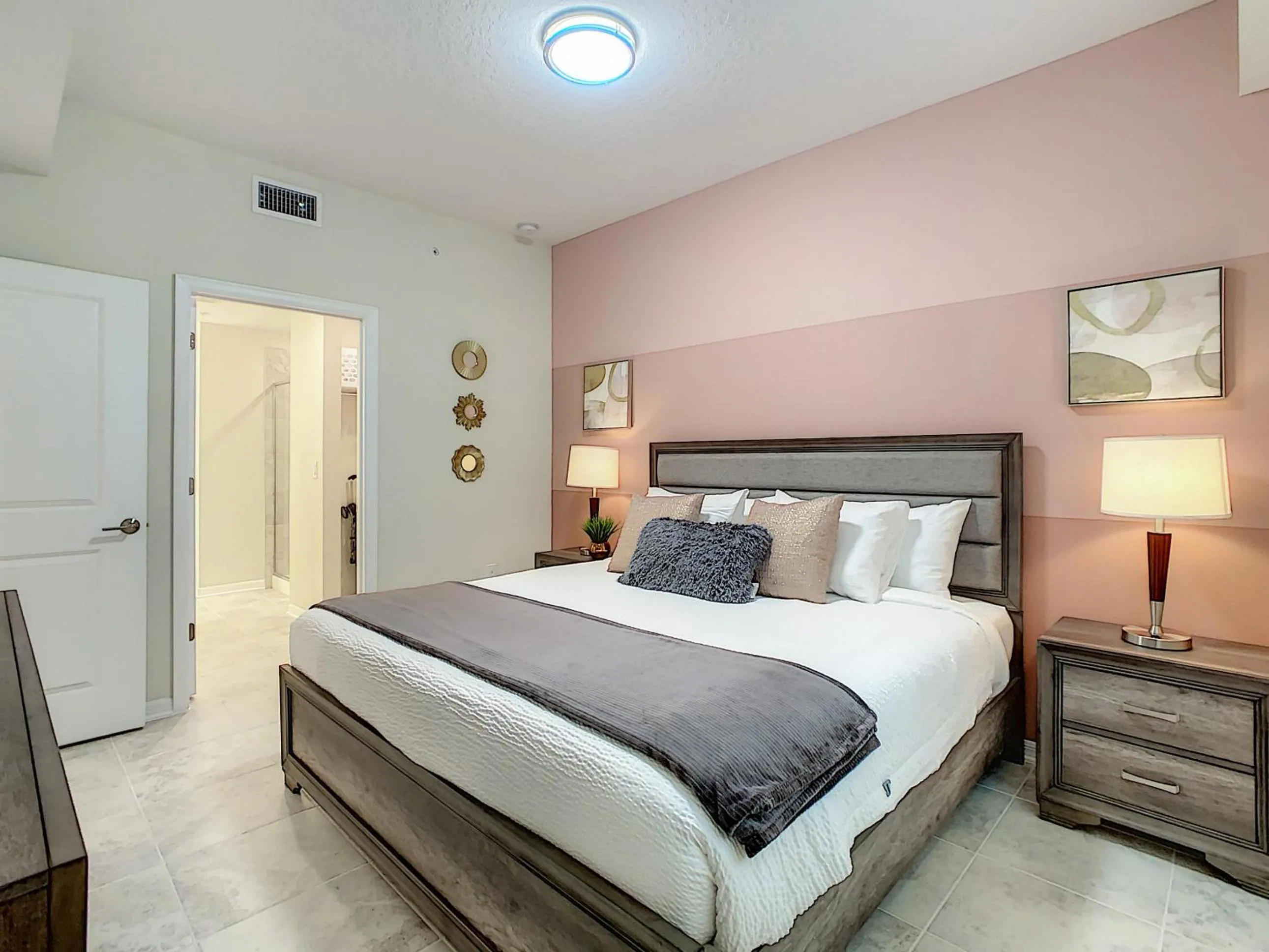 Bed in Modern Condo near Disney Foosball Water Park
