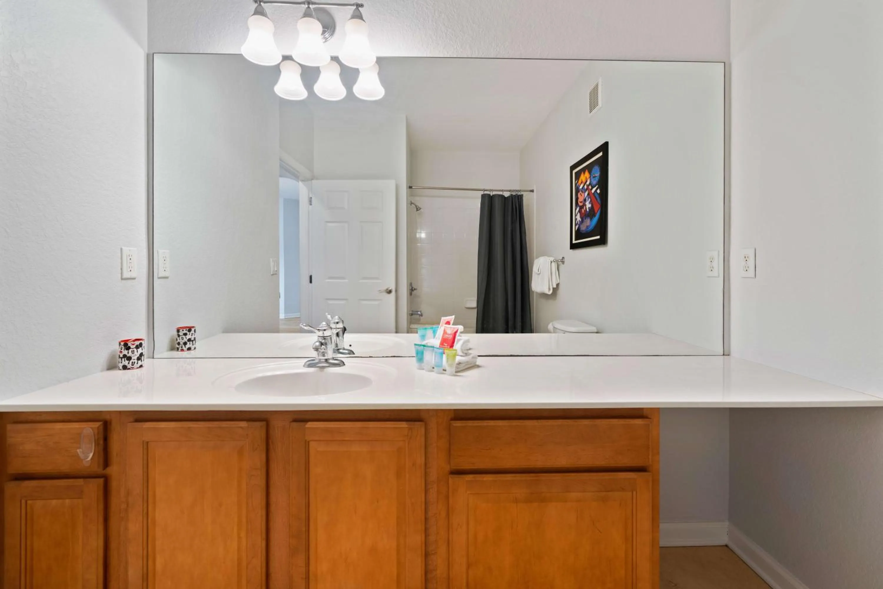 Renovated Condo by Convention Center & I-Drive