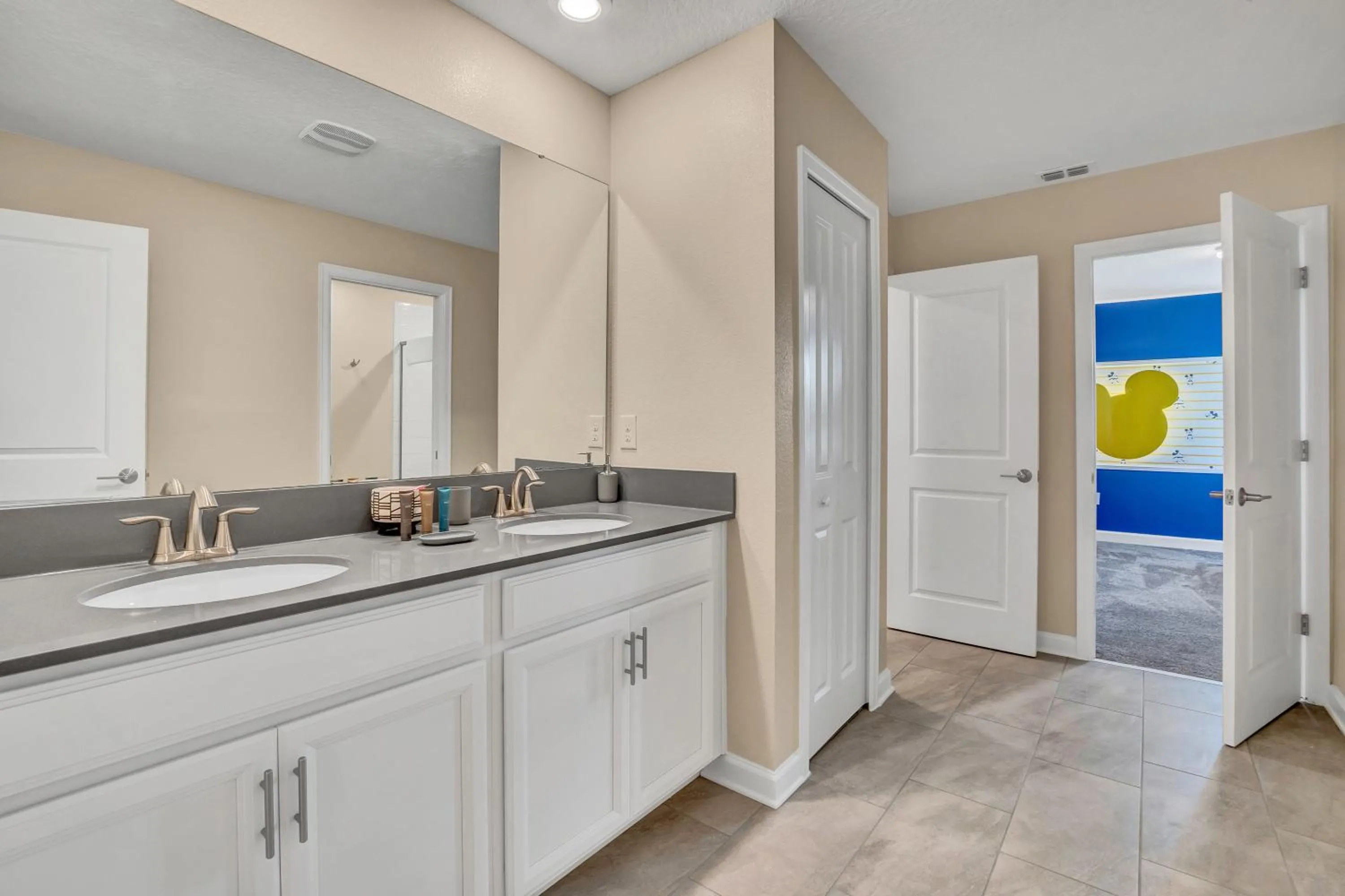 VILLA wPrivate Pool & Game Room near Disney