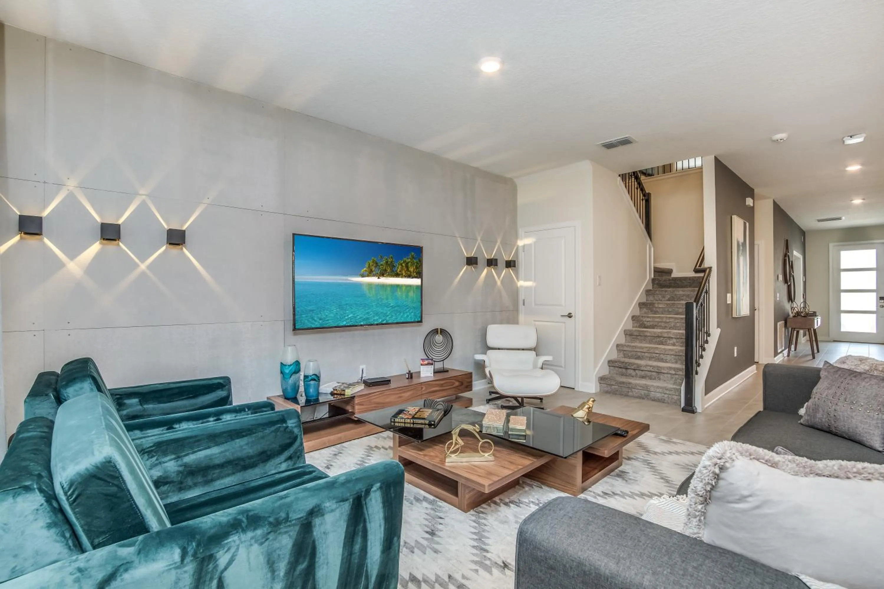 VILLA wPrivate Pool & Game Room near Disney