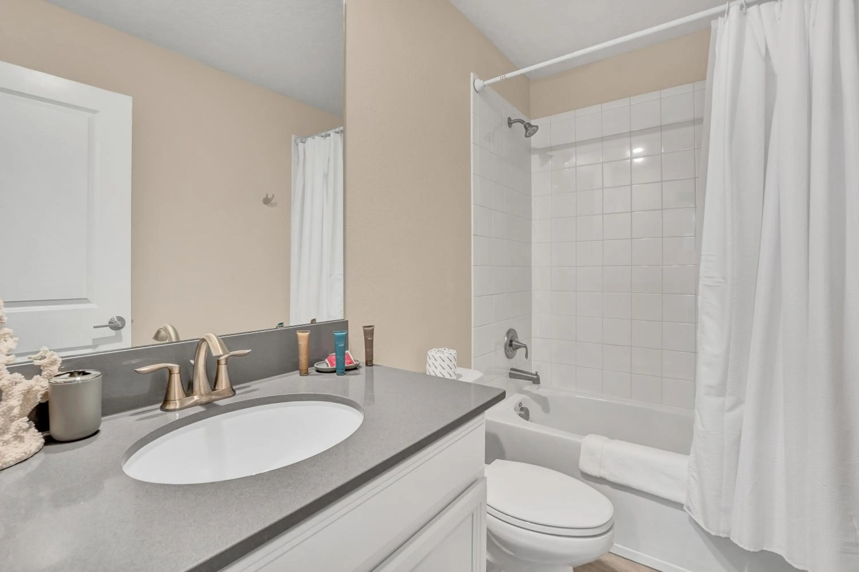 VILLA wPrivate Pool & Game Room near Disney