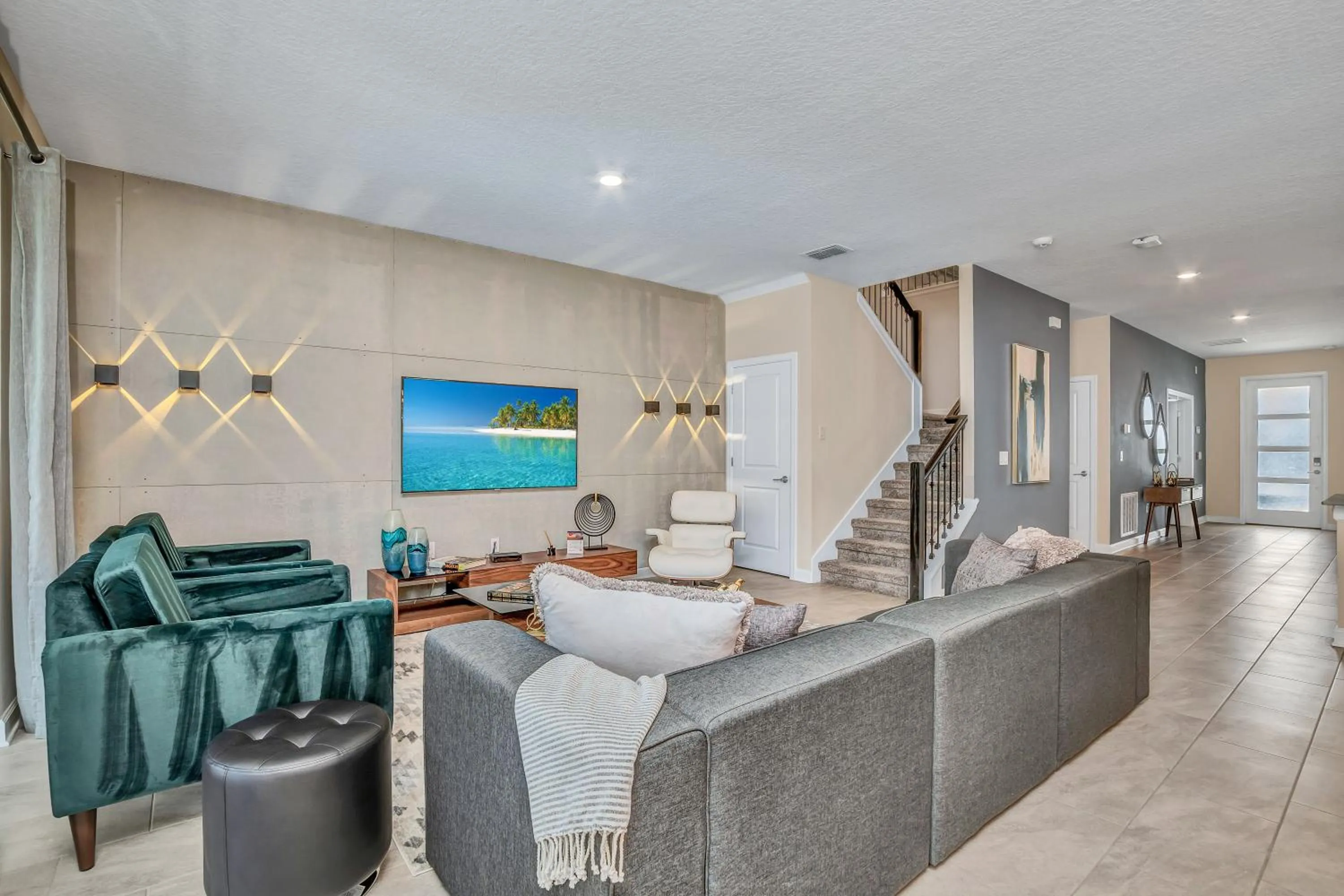 VILLA wPrivate Pool & Game Room near Disney