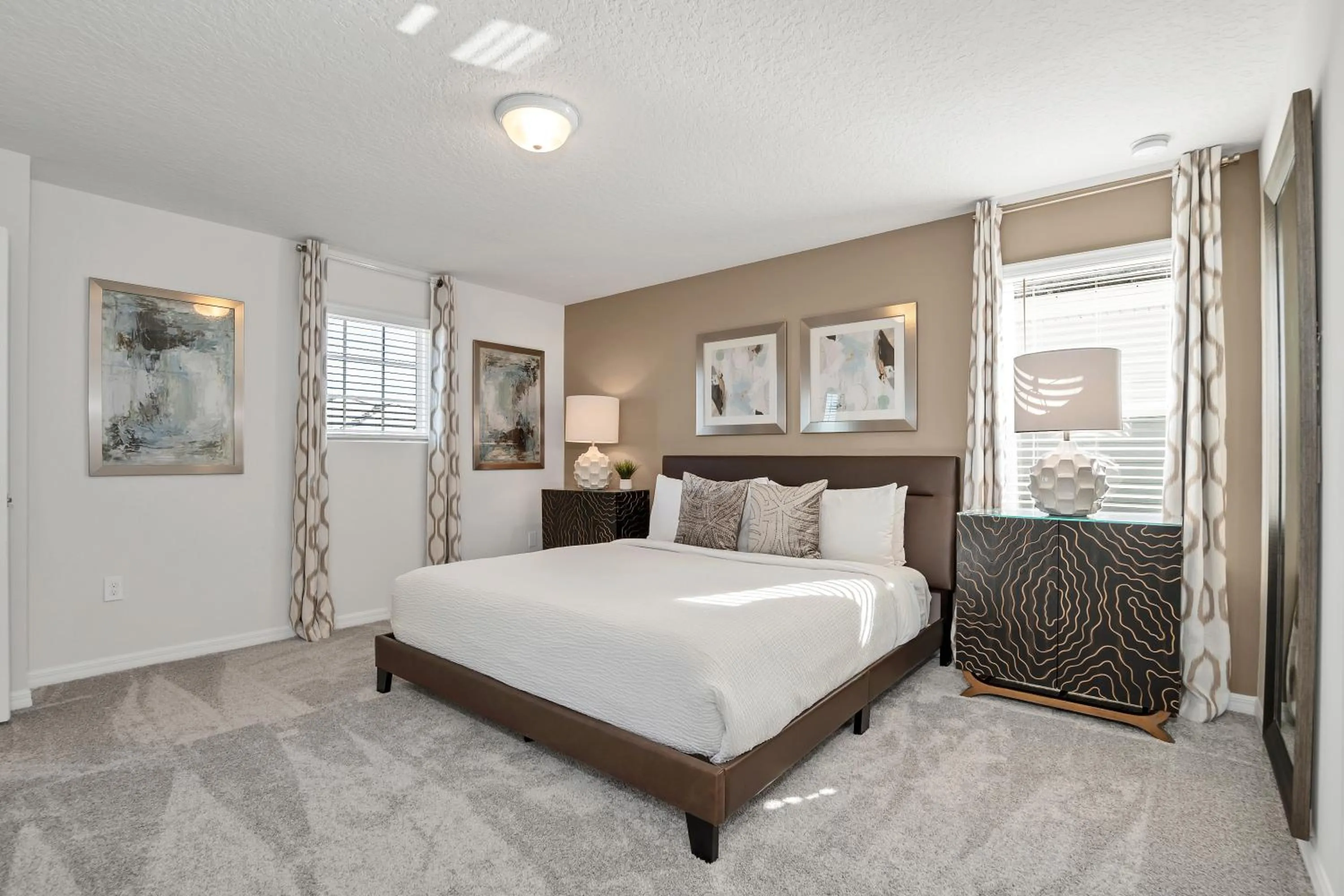 Bed in Private Pool Villa wPool Table, On-Site WaterPark