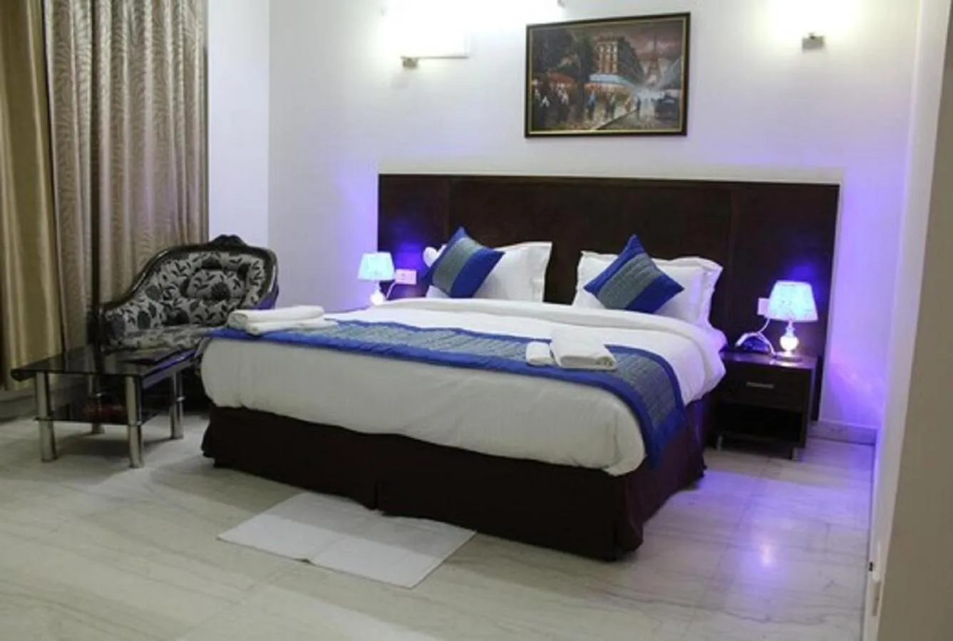 Bedroom, Bed in Lime Tree Hotel Sushant Lok Gurgaon Sector 29 Next to IFFCO CHOWK metro