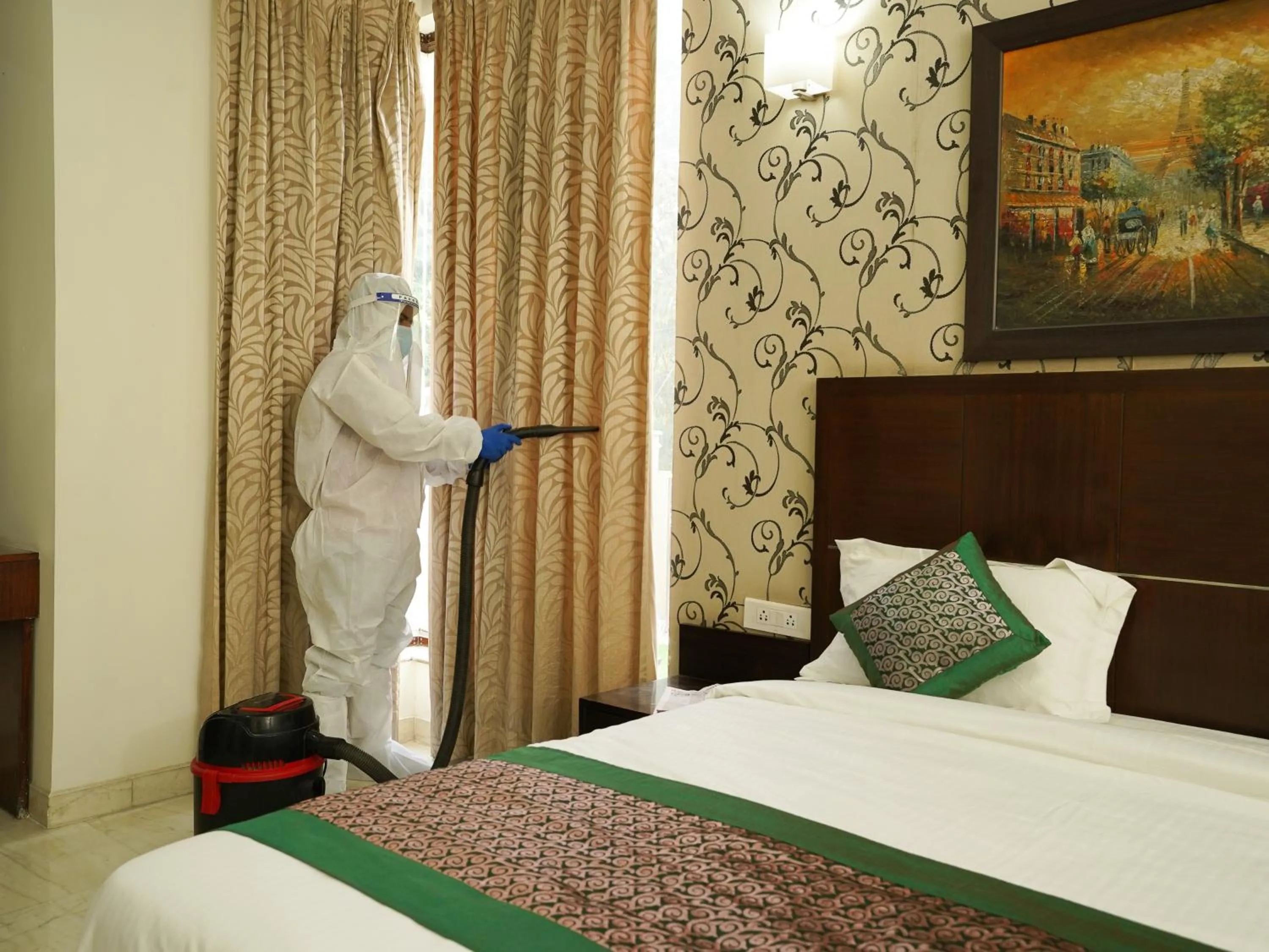 Activities, Bed in Lime Tree Hotel Sushant Lok Gurgaon Sector 29 Next to IFFCO CHOWK metro