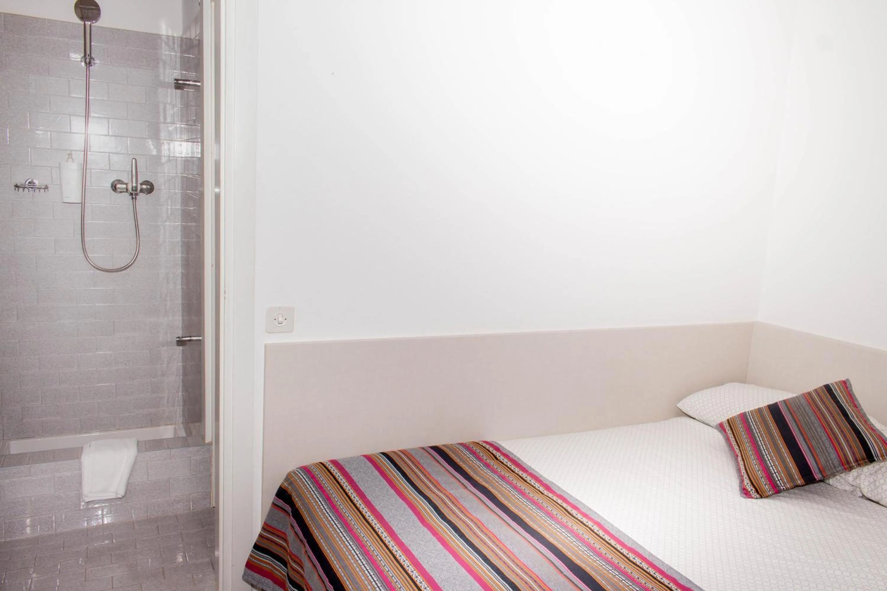 Bedroom, Bed in Colorado Hotel