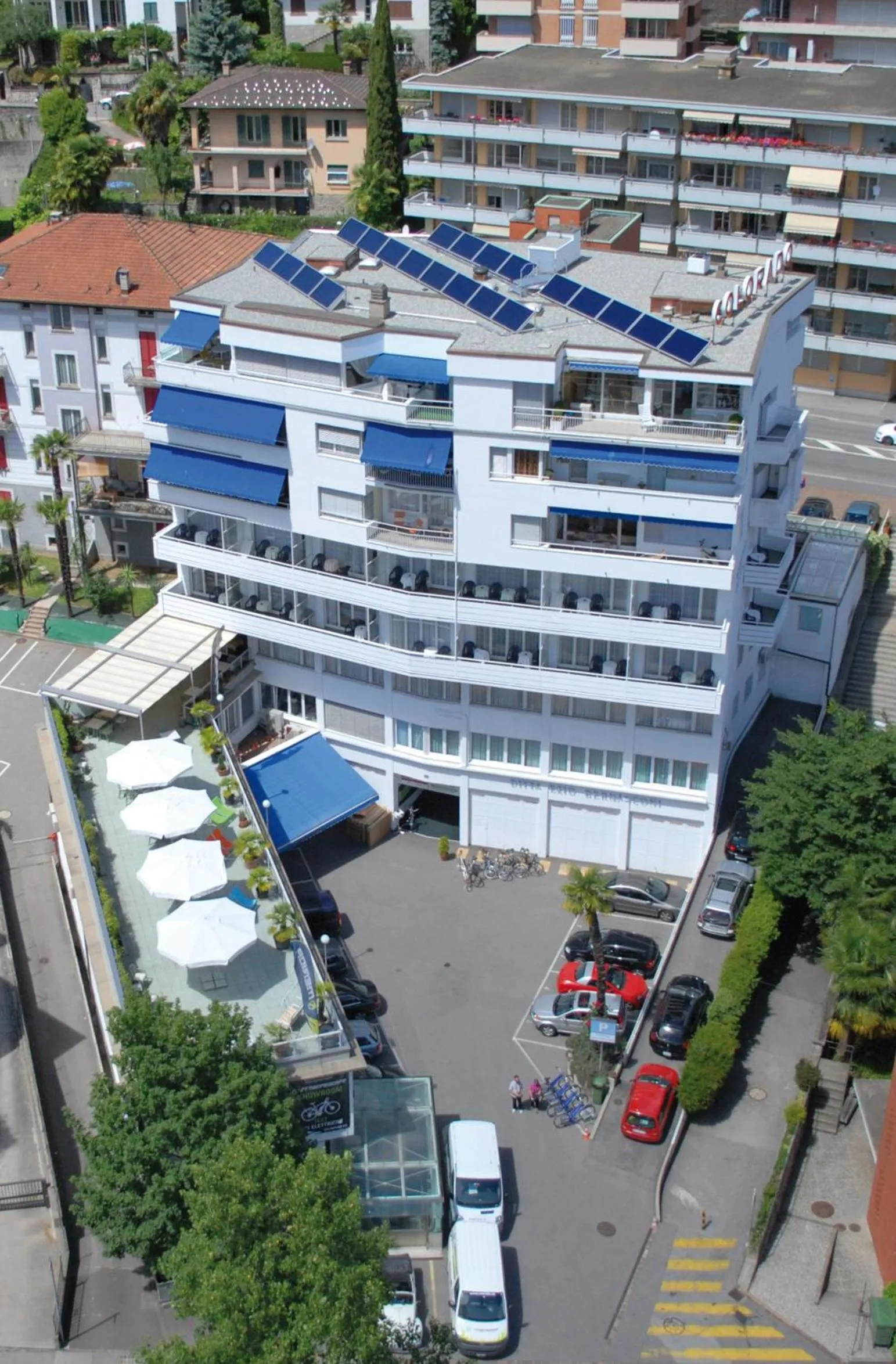 Facade/entrance in Colorado Hotel