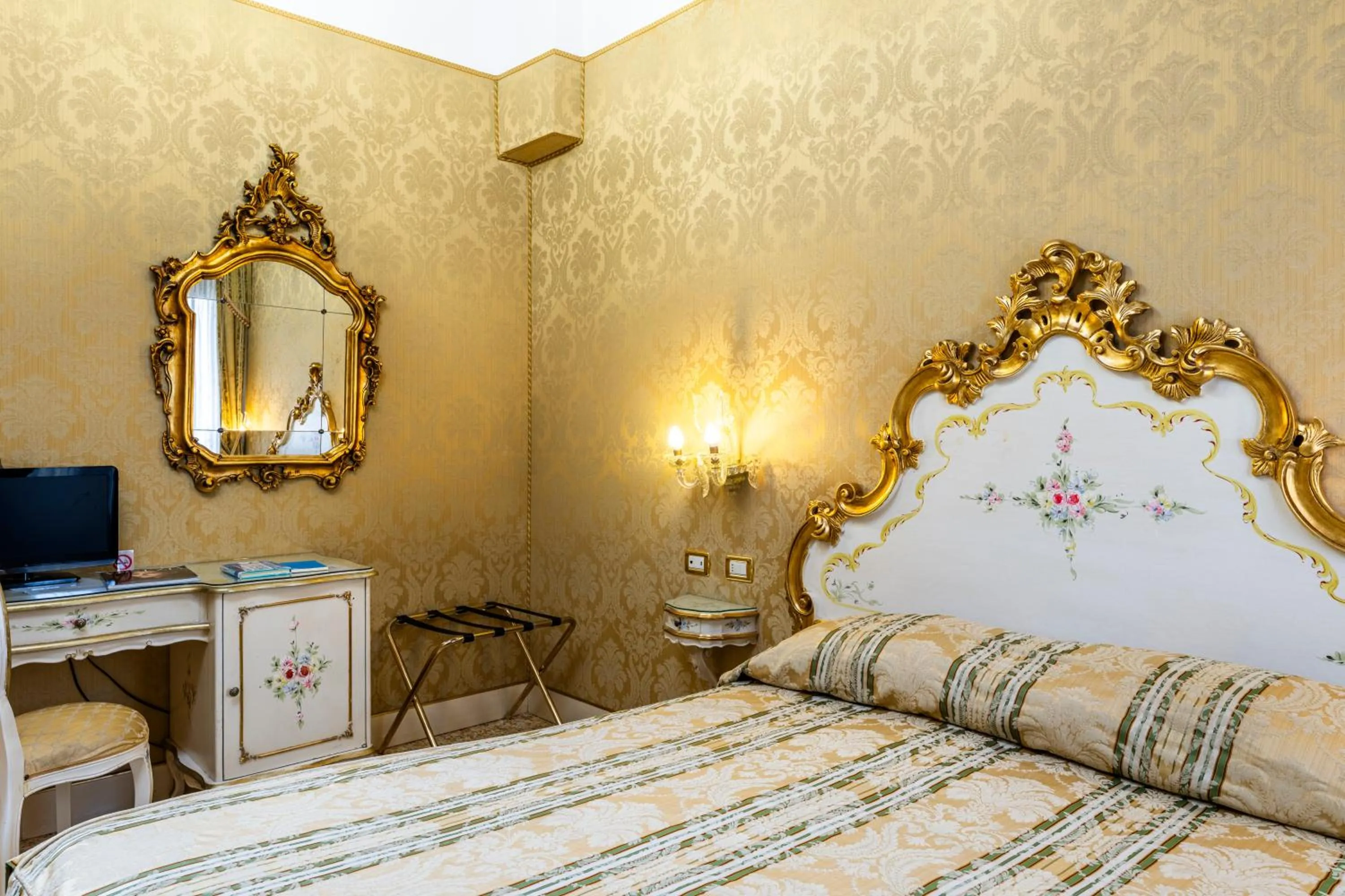 Bed in Hotel Ca' Dogaressa