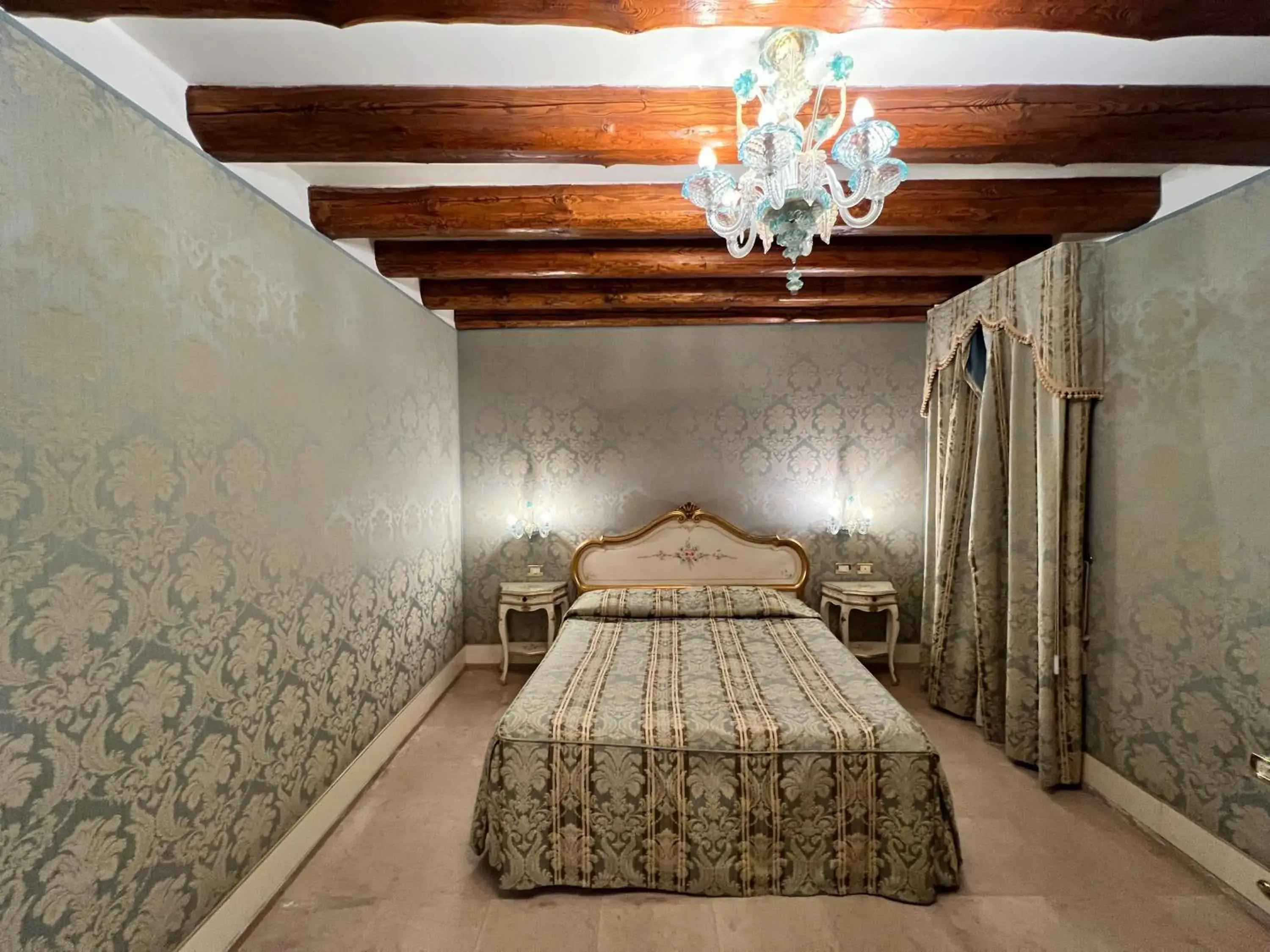 Bedroom, Bed in Hotel Ca' Dogaressa Bedroom, Bed in Hotel Ca' Dogaressa