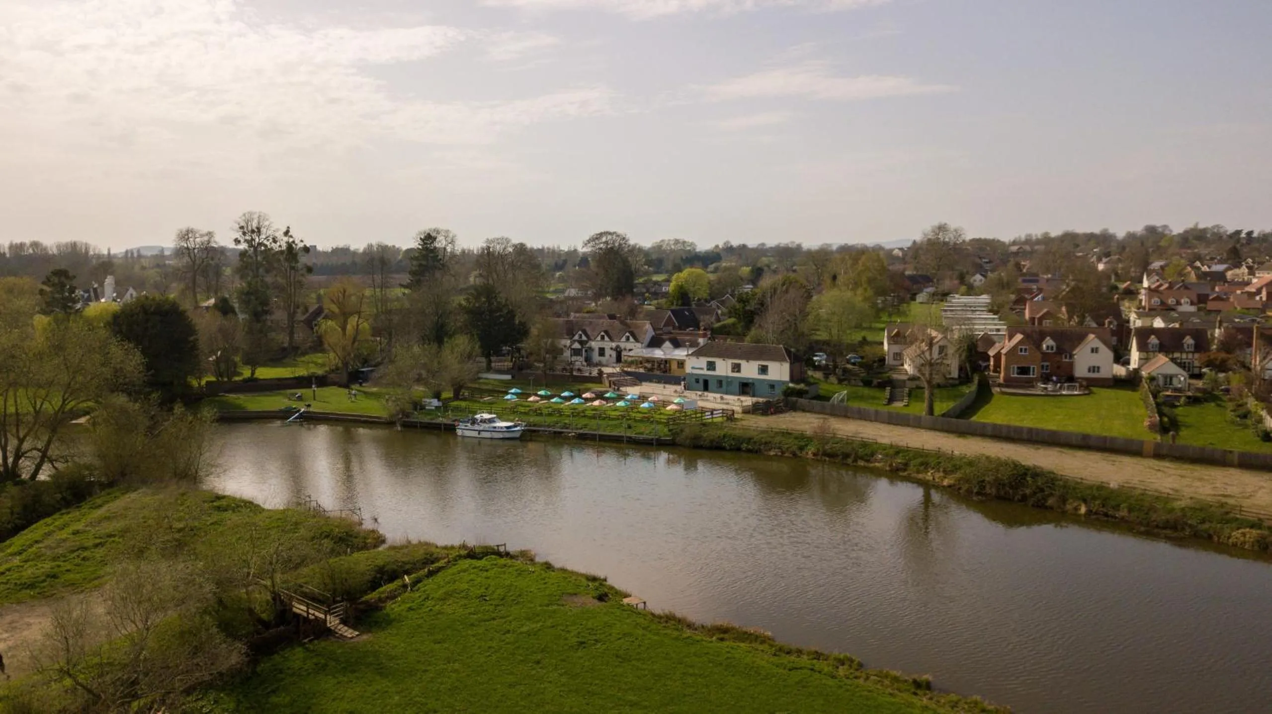 Property building in The Fleet Inn