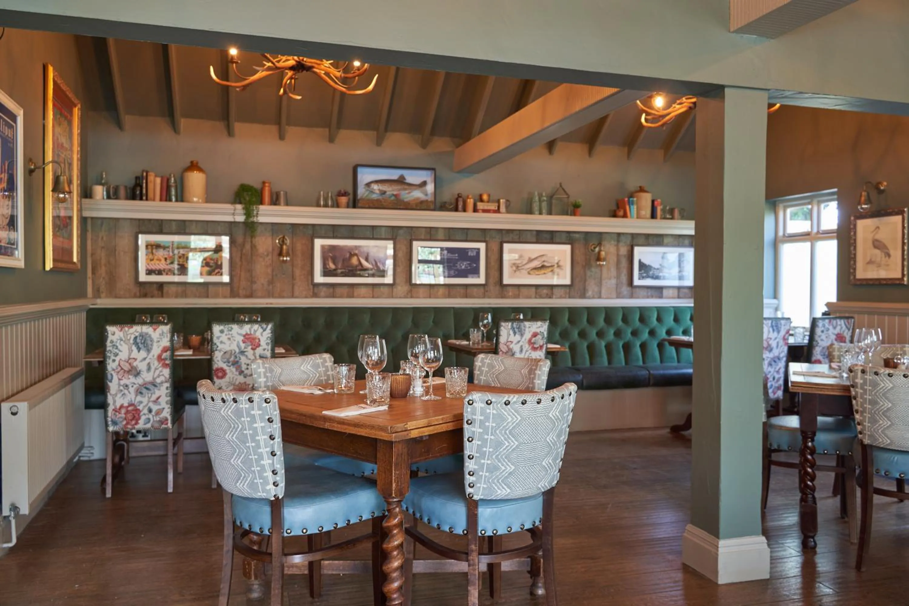 Restaurant/places to eat in The Fleet Inn