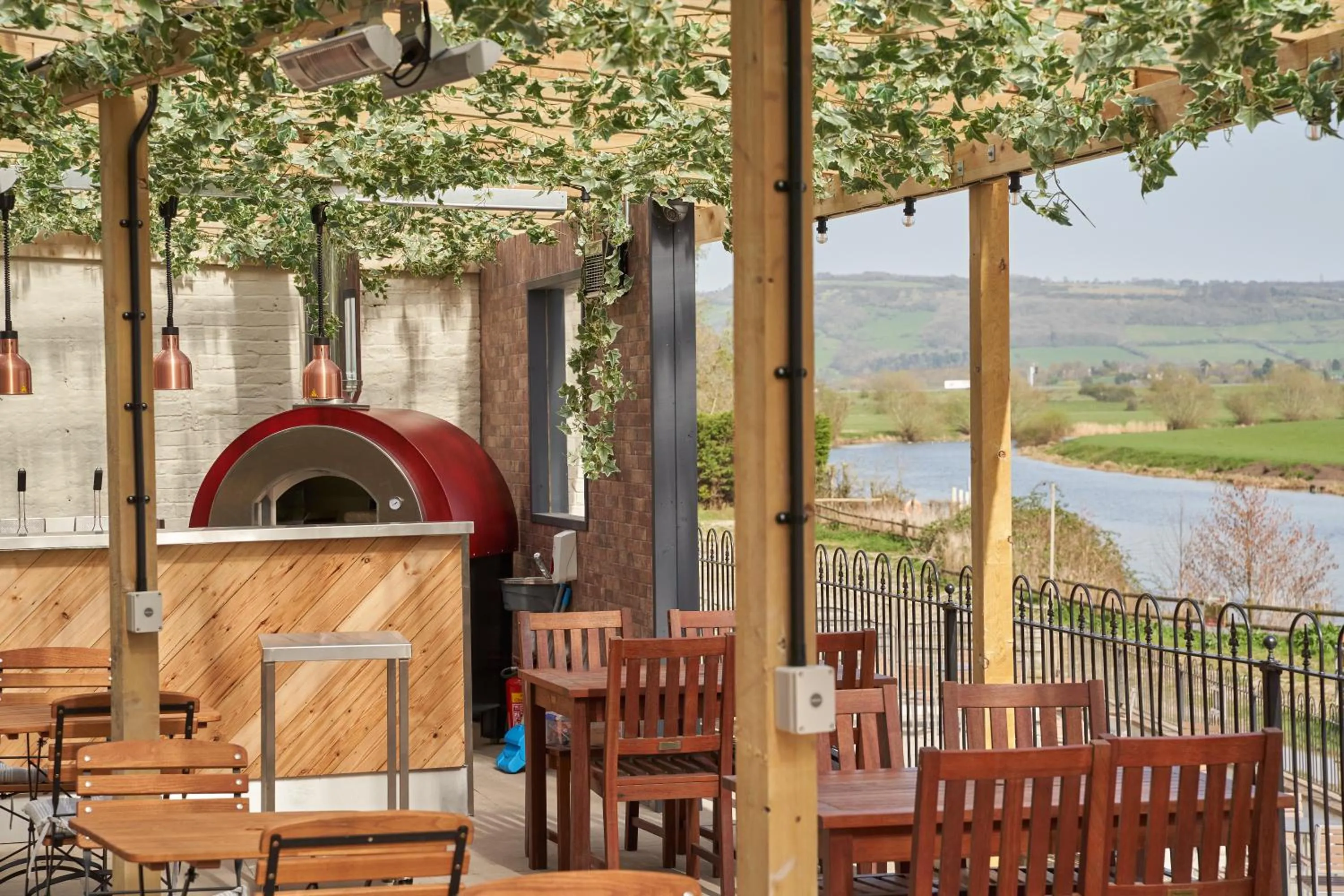 Restaurant/places to eat in The Fleet Inn