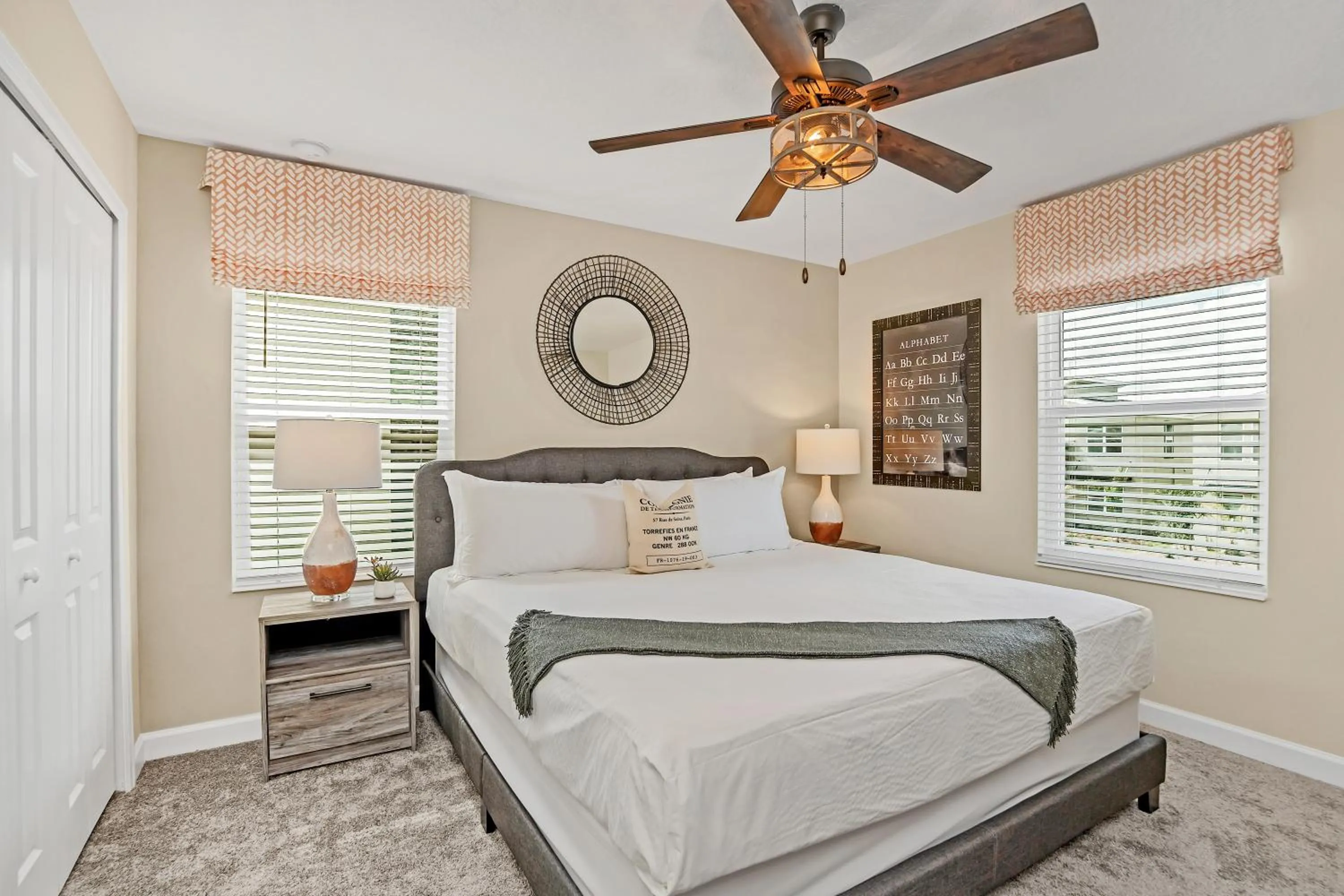 Bed in LARGE Villa, Private PoolGAME ROOMMovie Theater