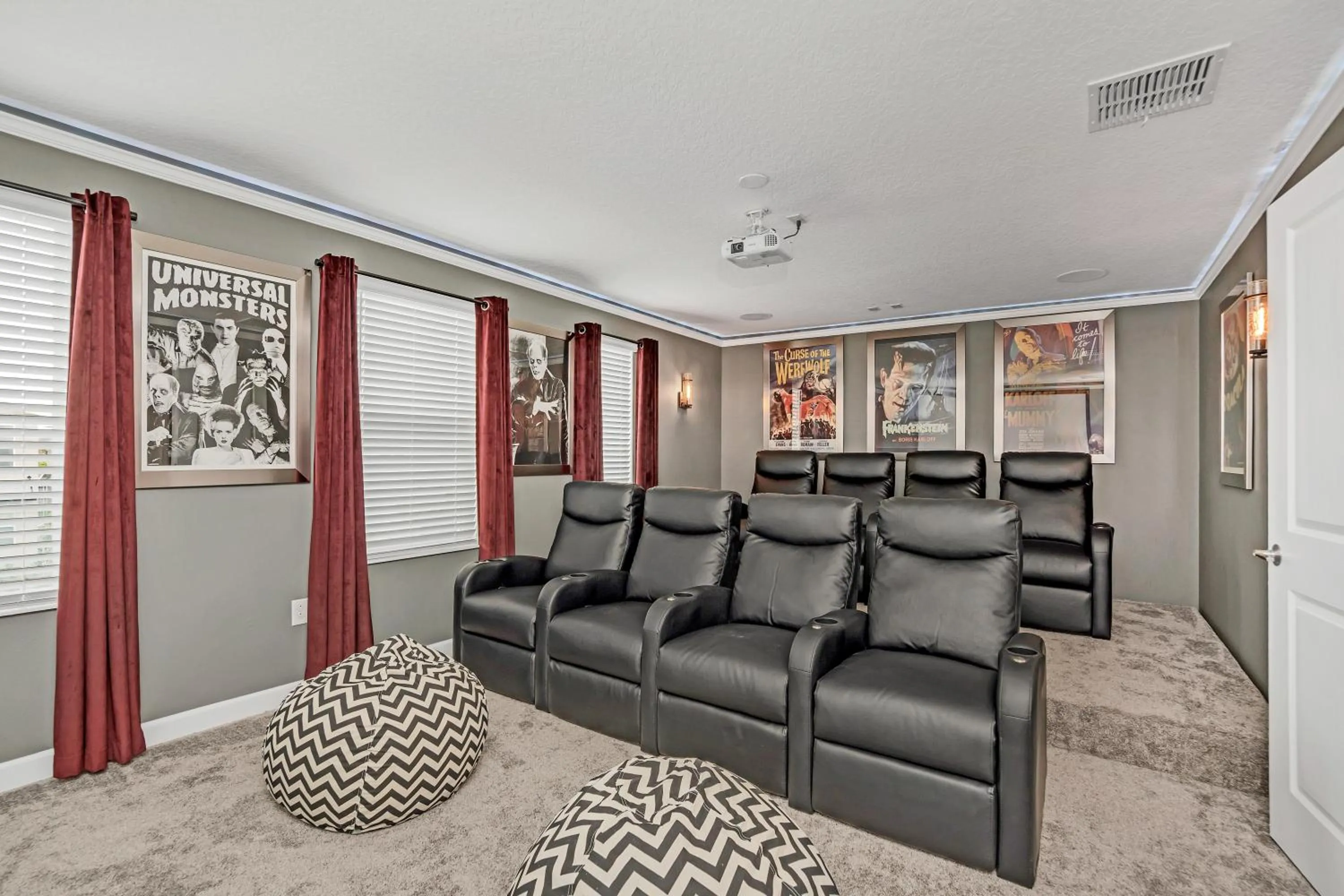 LARGE Villa, Private PoolGAME ROOMMovie Theater