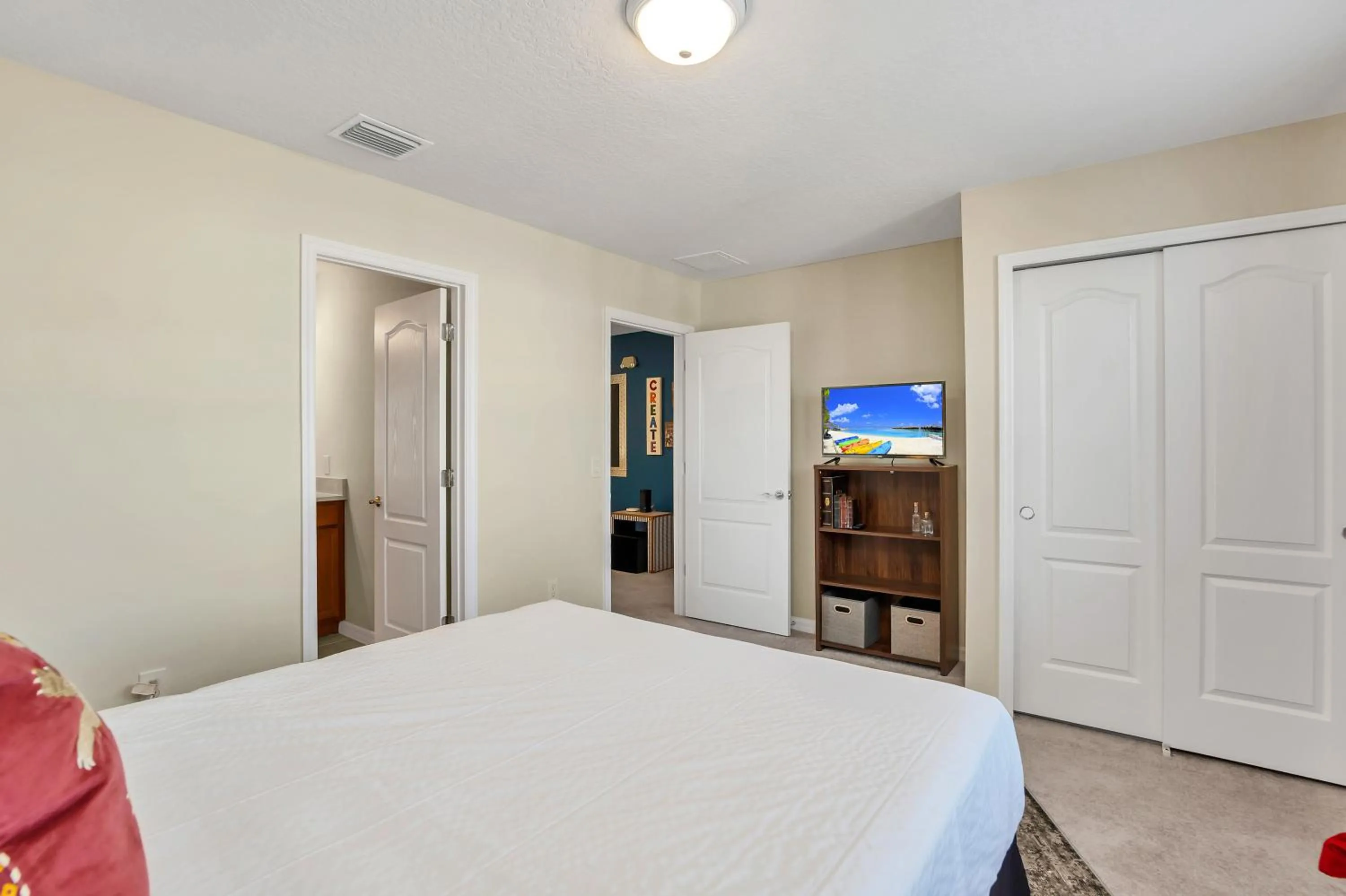 Bed in Private Villa wPool, BBQ,FREE Water Park Access