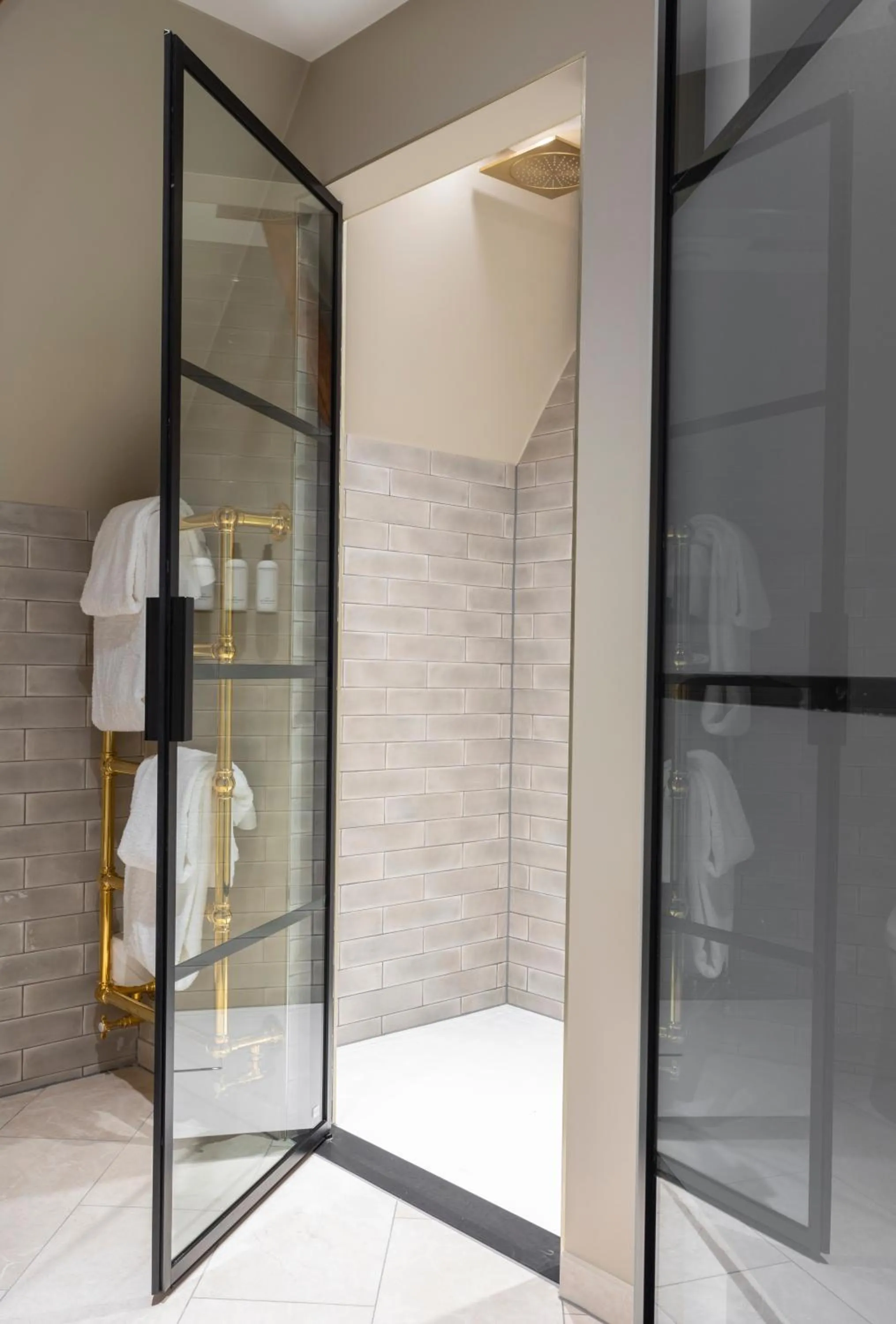 Shower in Poorter Boutique Hotel Brielle