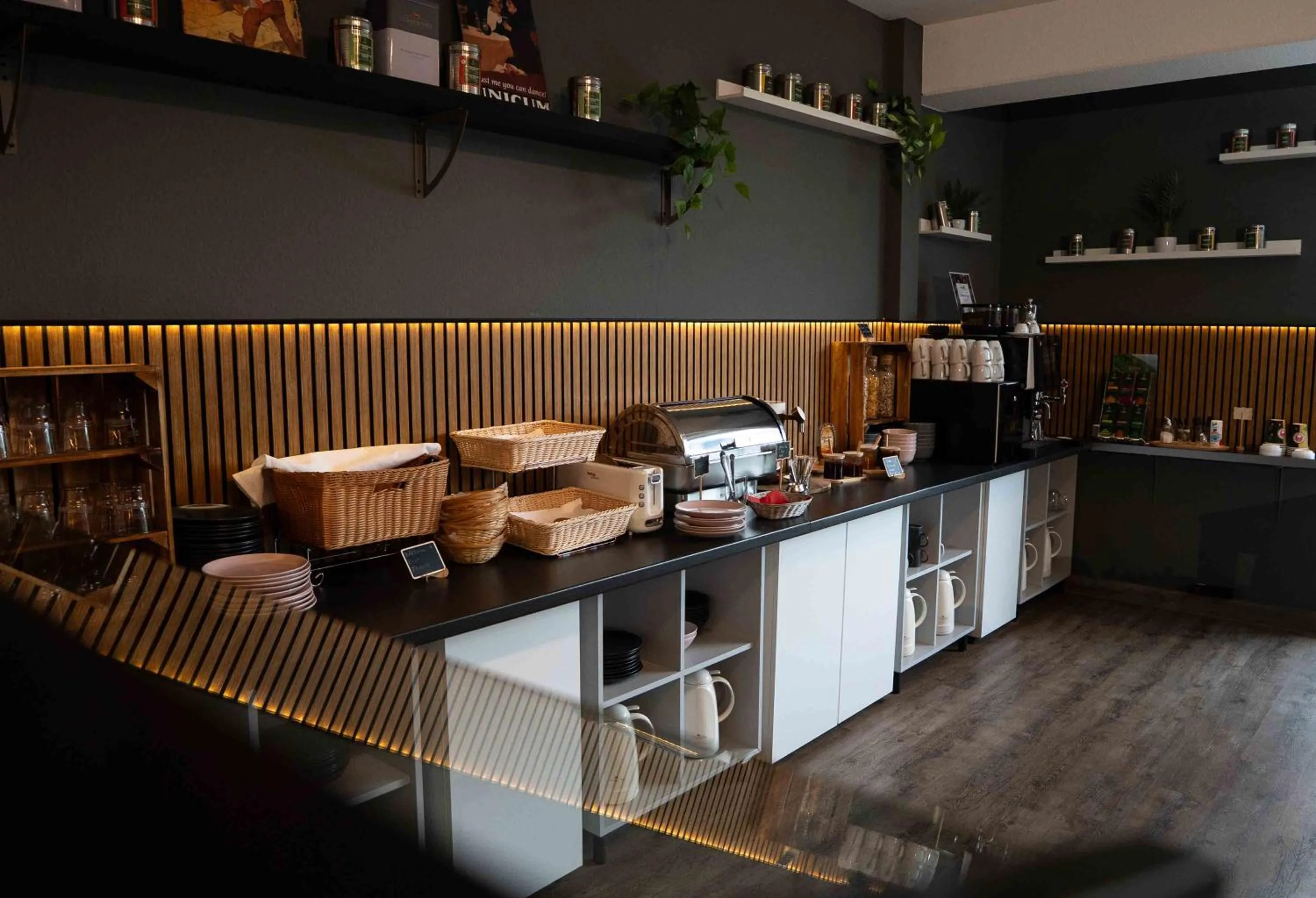 Restaurant/places to eat in Plaza Inn Braunschweig City Nord