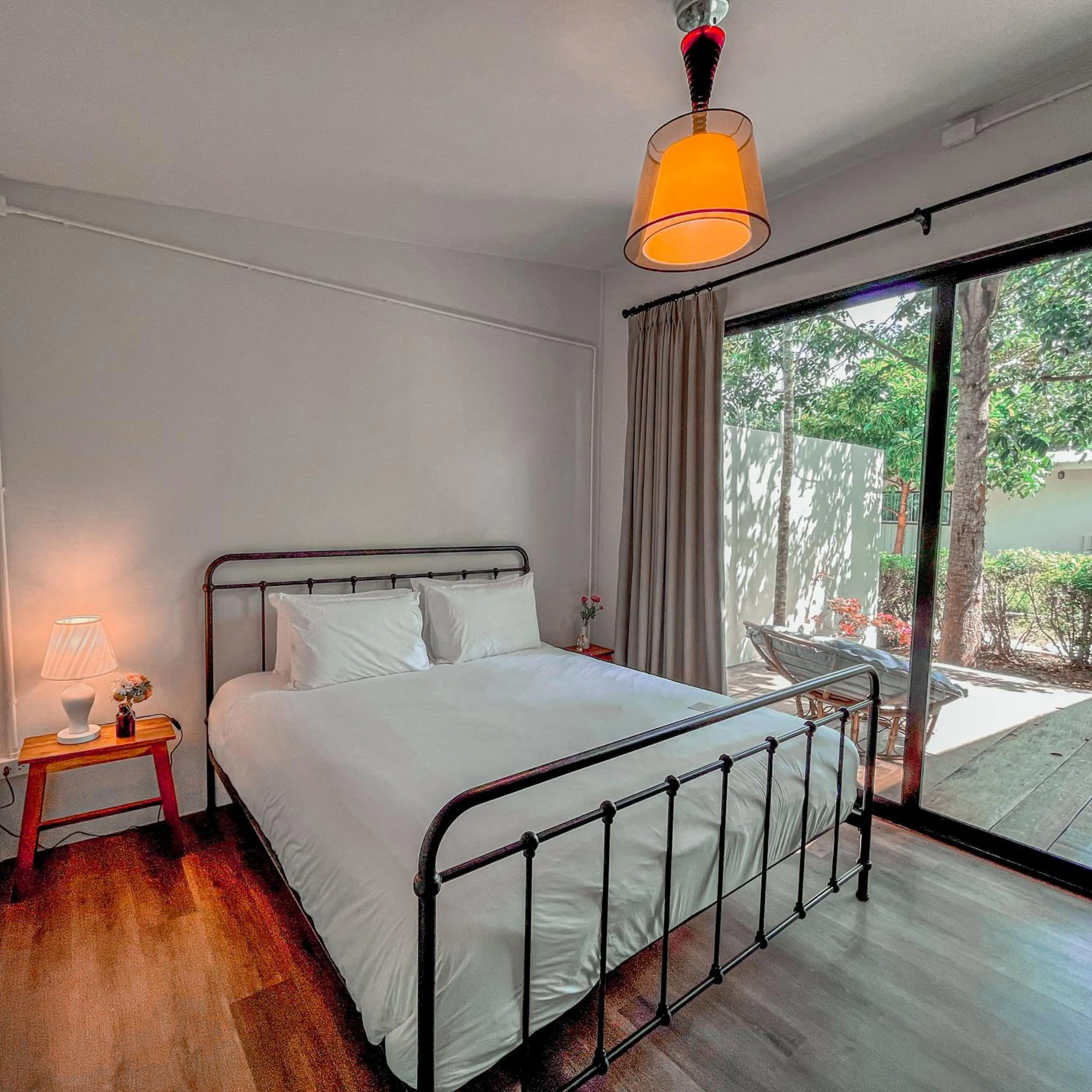 Bedroom, Bed in Tubtao Sleepy Hill